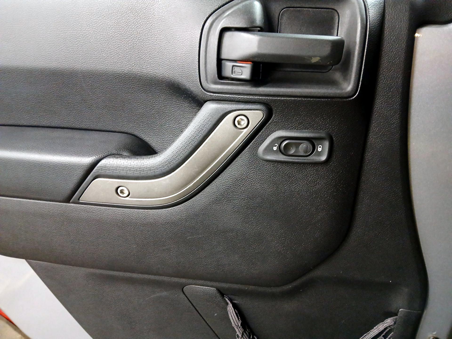 Thumbnail: 2016 Jeep Wrangler - 12