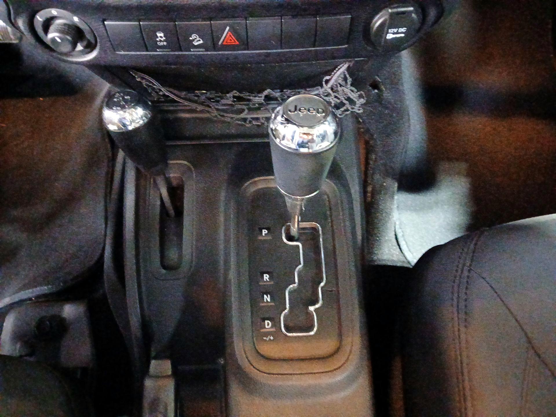 Thumbnail: 2016 Jeep Wrangler - 15