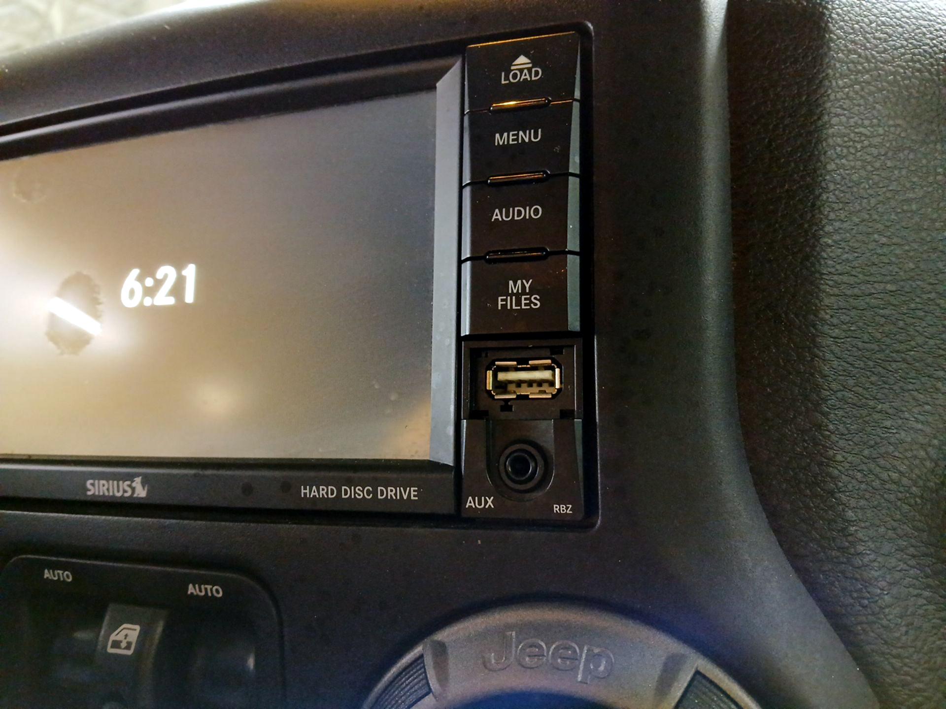 Thumbnail: 2016 Jeep Wrangler - 16