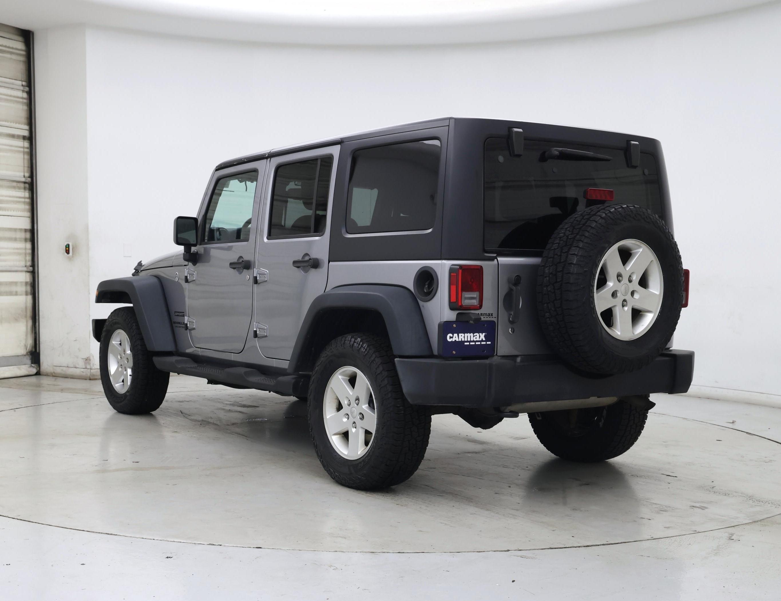 Thumbnail: 2016 Jeep Wrangler - 2