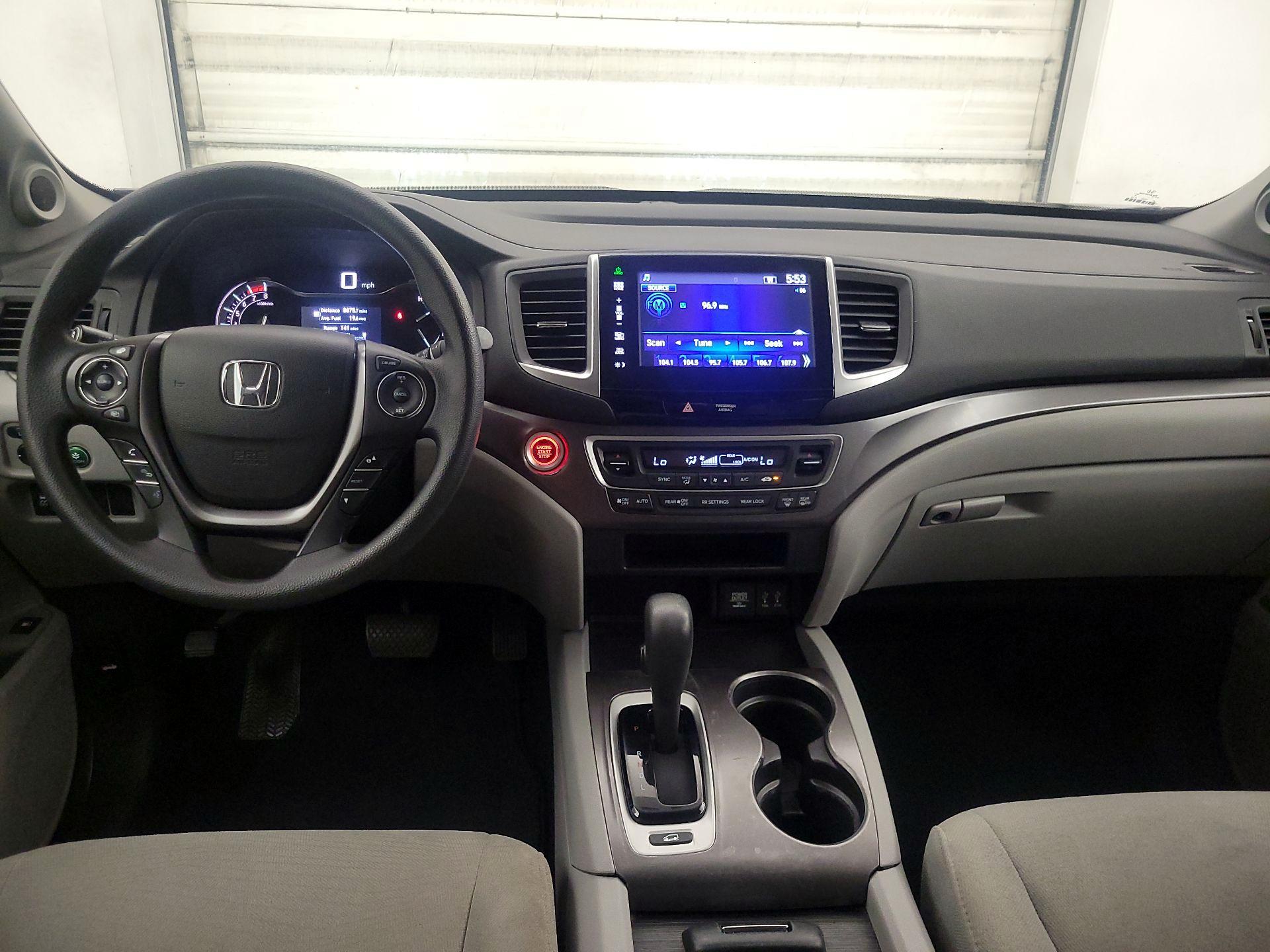 Thumbnail: 2016 Honda Pilot - 9