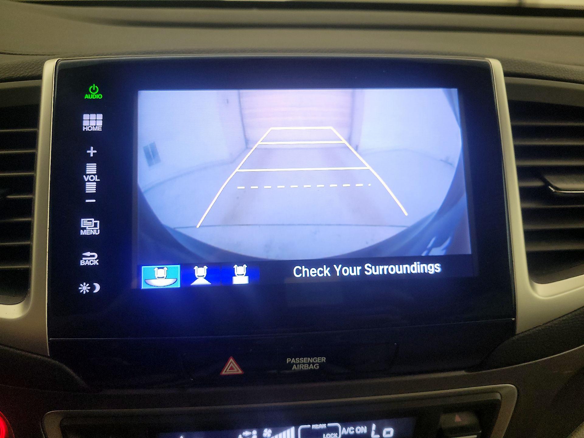 Thumbnail: 2016 Honda Pilot - 14