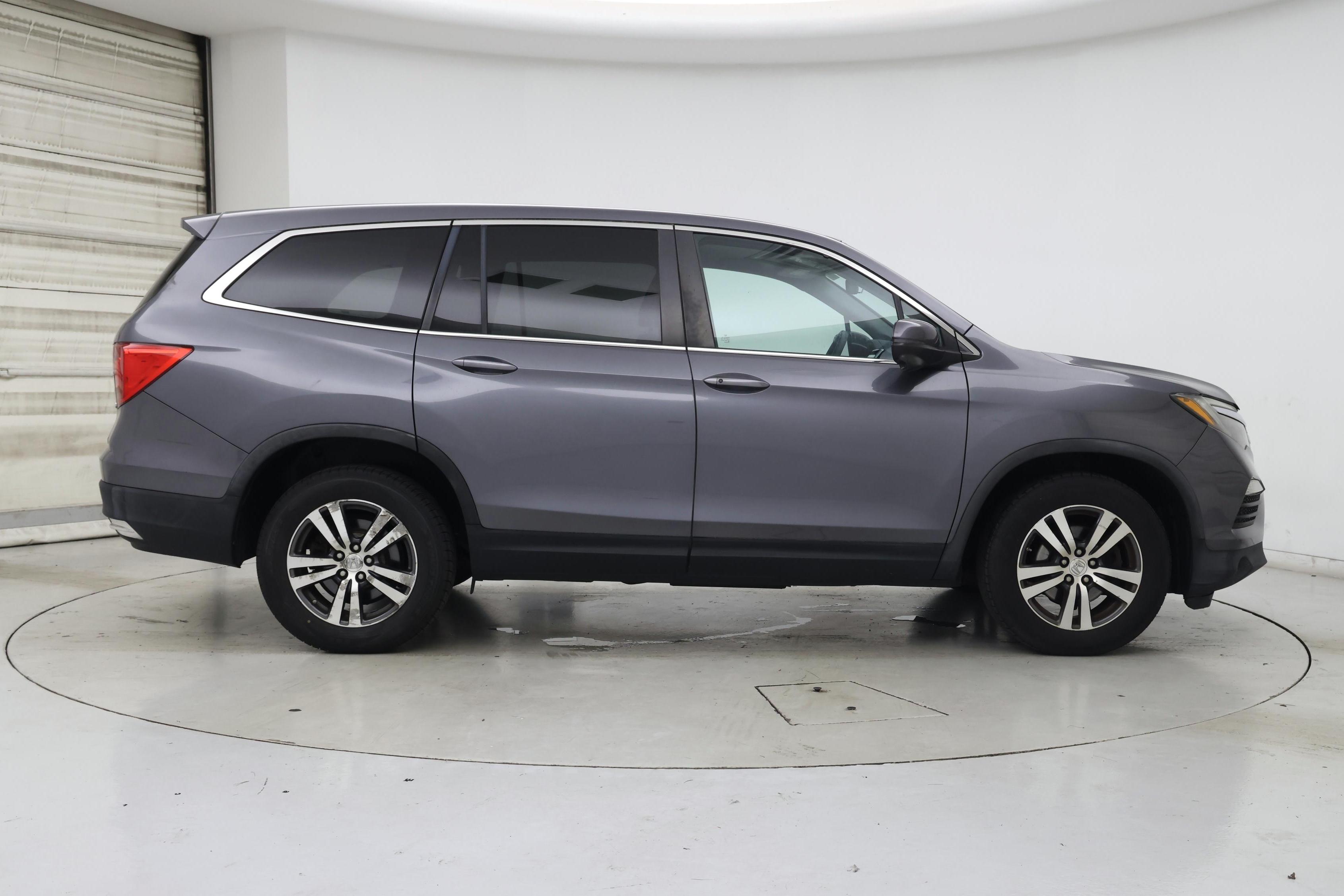 Thumbnail: 2016 Honda Pilot - 7