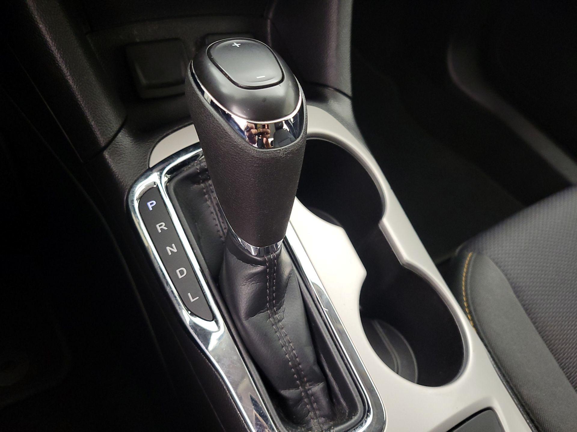 Thumbnail: 2017 Chevrolet Cruze - 17