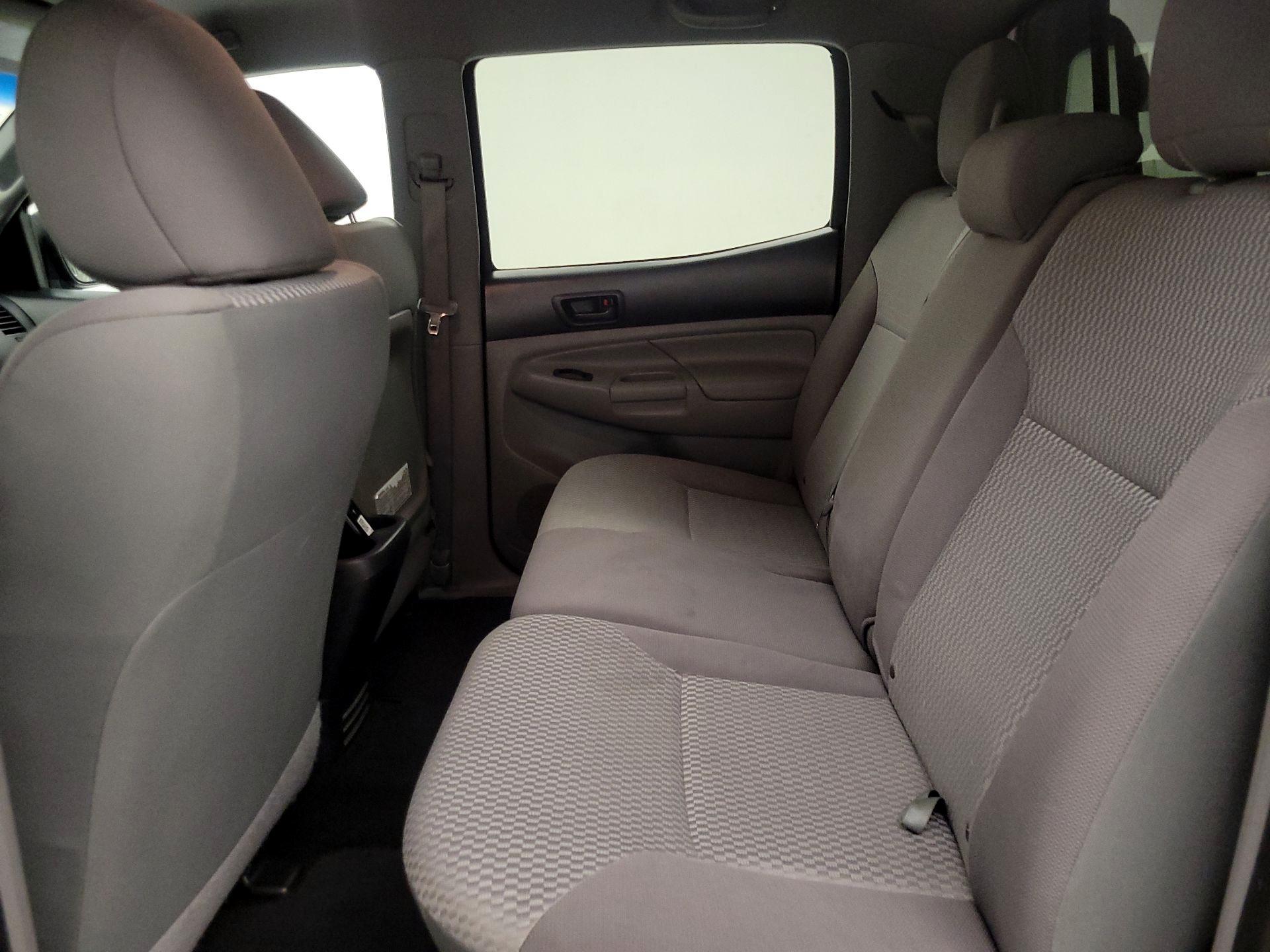 Thumbnail: 2014 Toyota Tacoma - 18