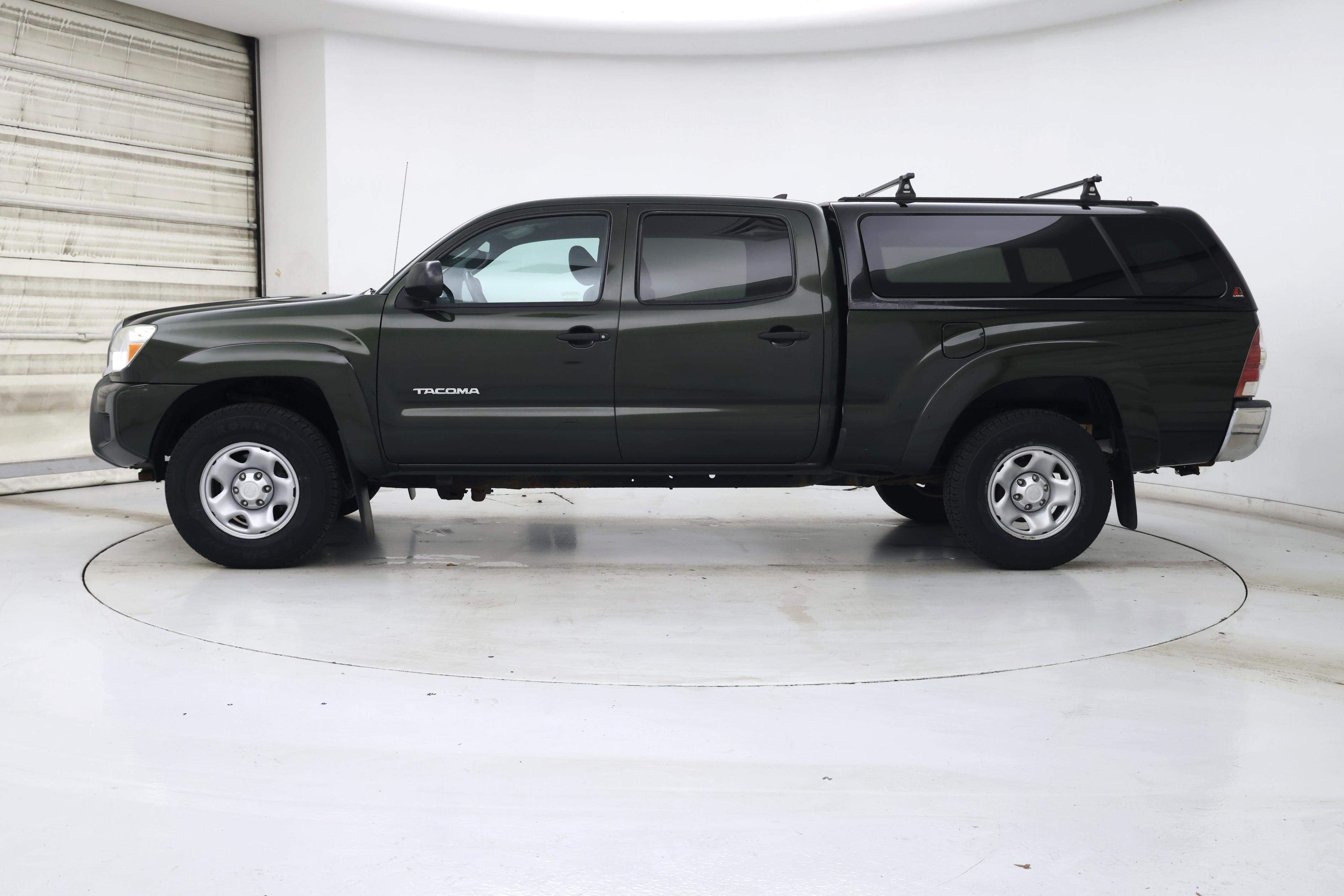 Thumbnail: 2014 Toyota Tacoma - 3