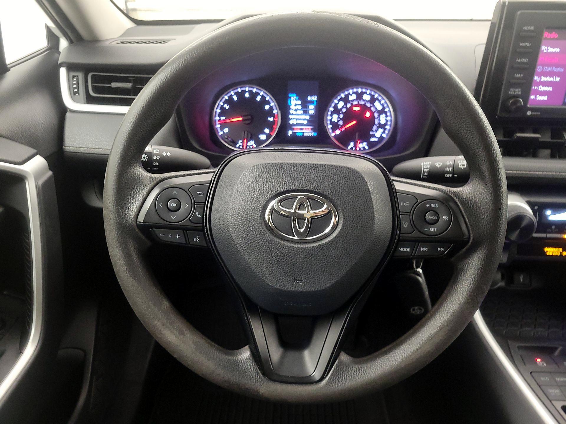 Thumbnail: 2021 Toyota RAV4 - 10