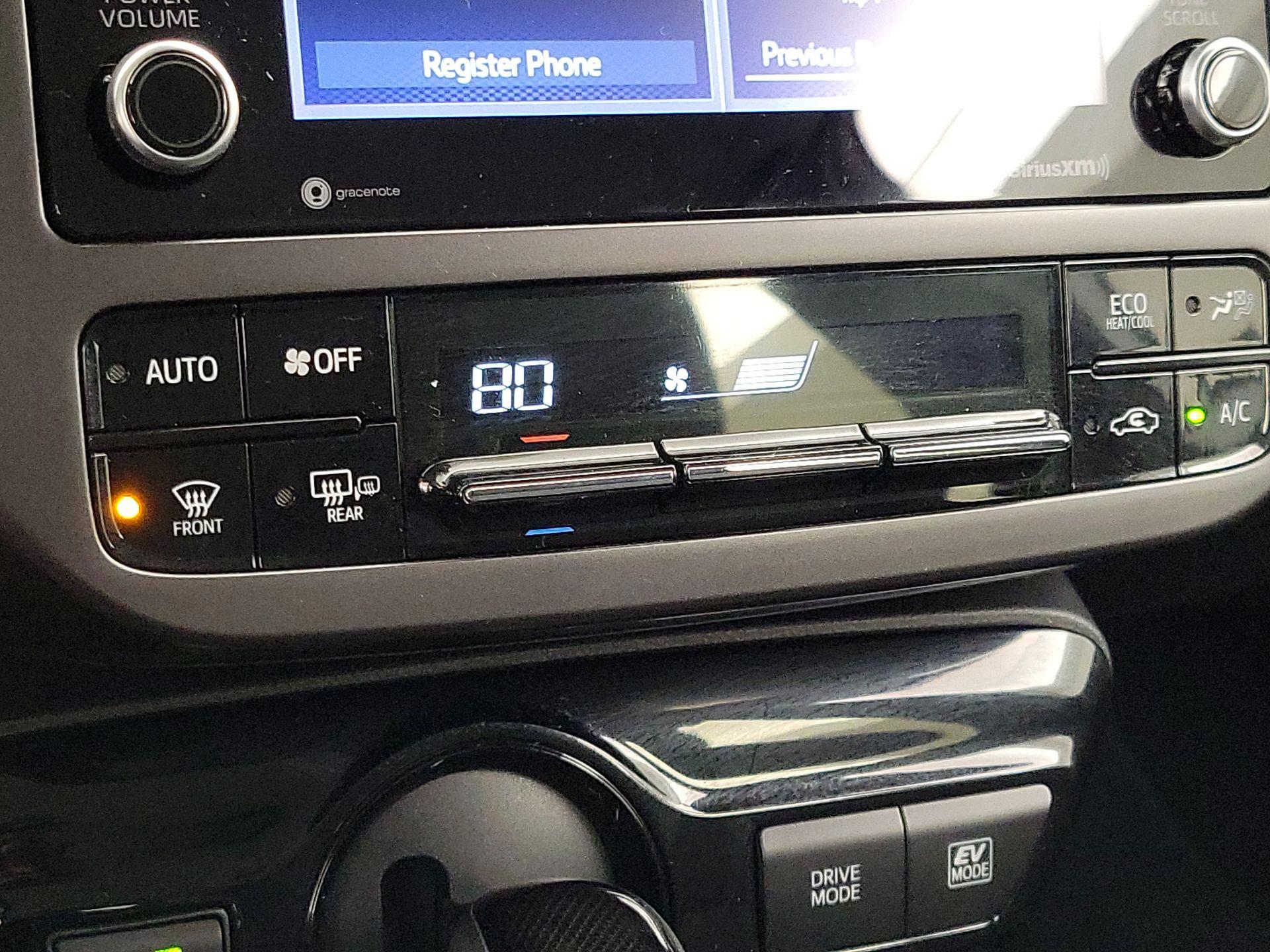 Thumbnail: 2021 Toyota Prius - 16