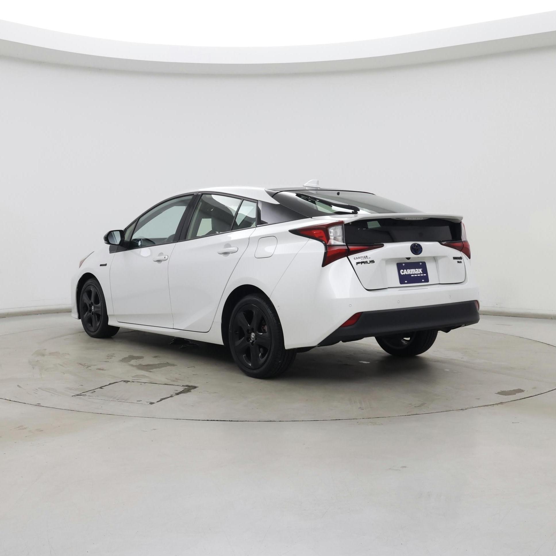 Thumbnail: 2021 Toyota Prius - 2