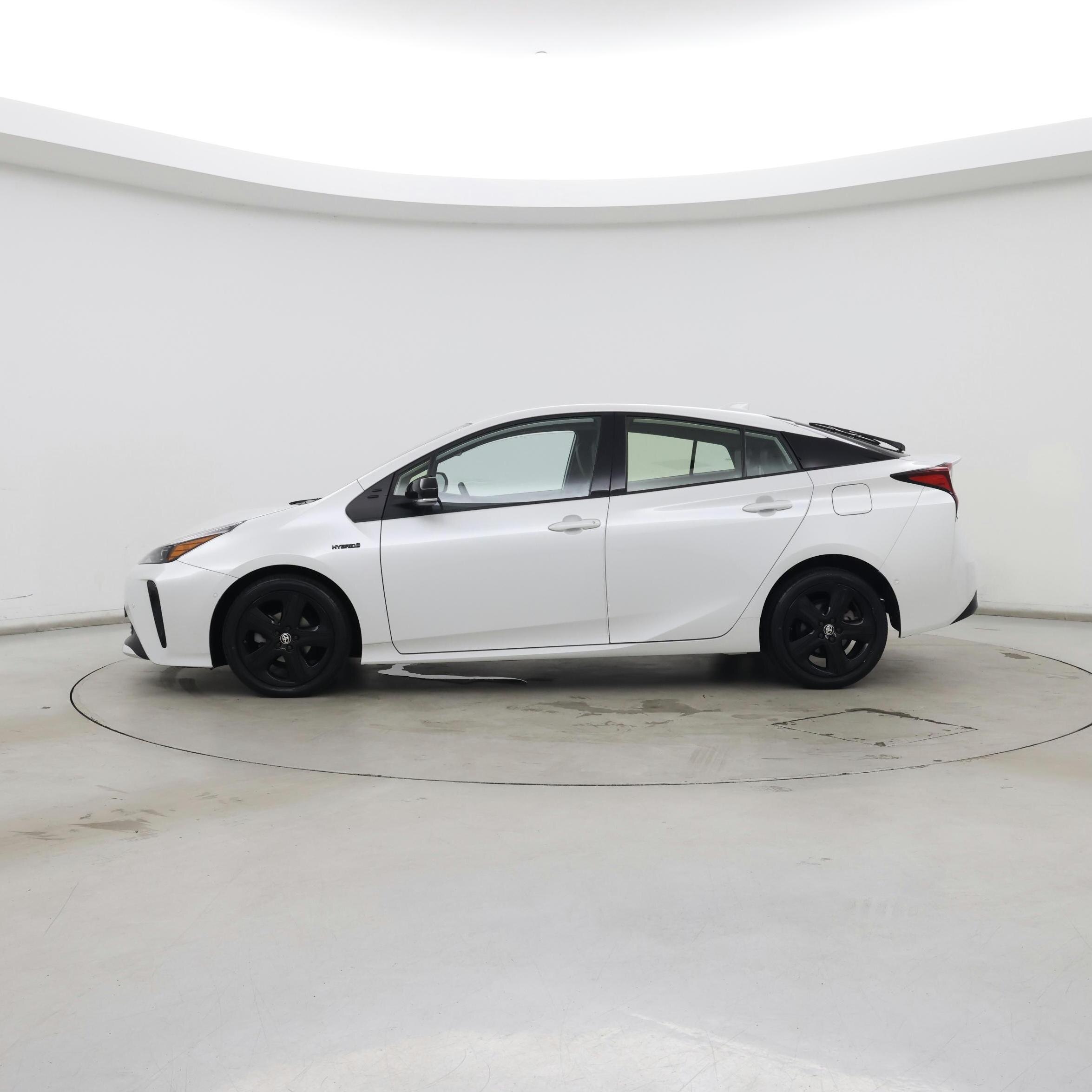 Thumbnail: 2021 Toyota Prius - 3