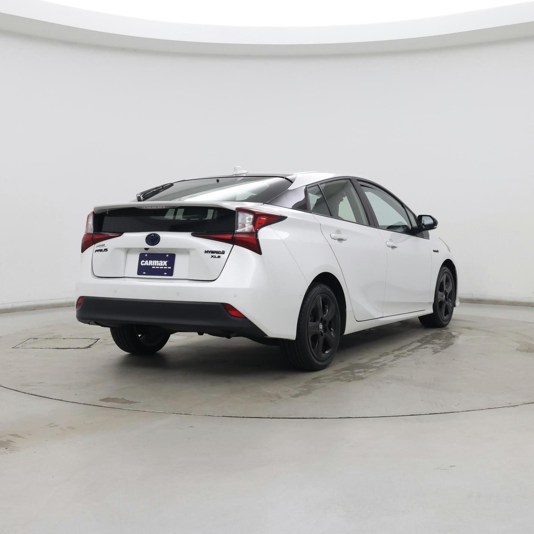 Thumbnail: 2021 Toyota Prius - 8