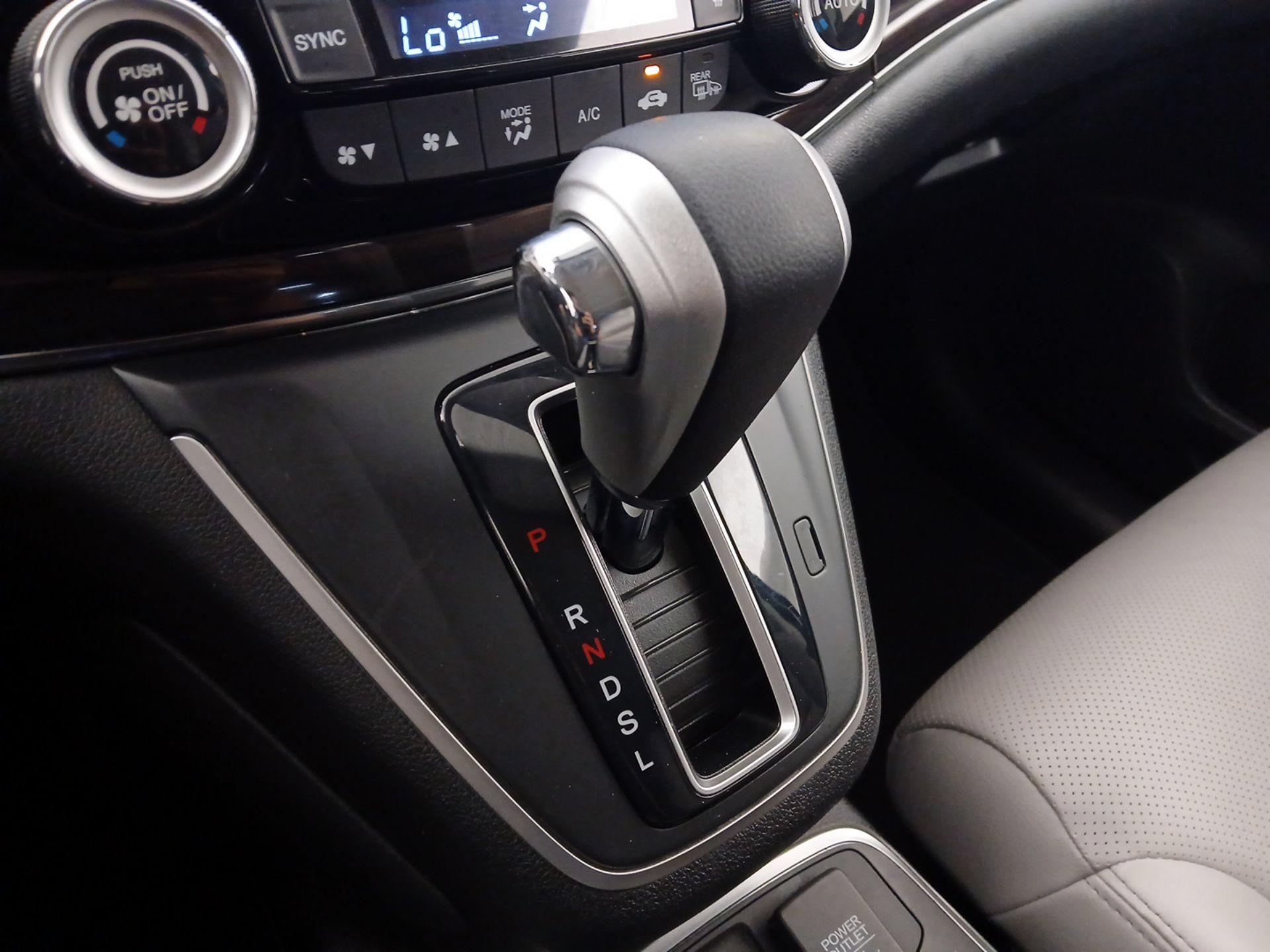 Thumbnail: 2016 Honda CR-V - 17