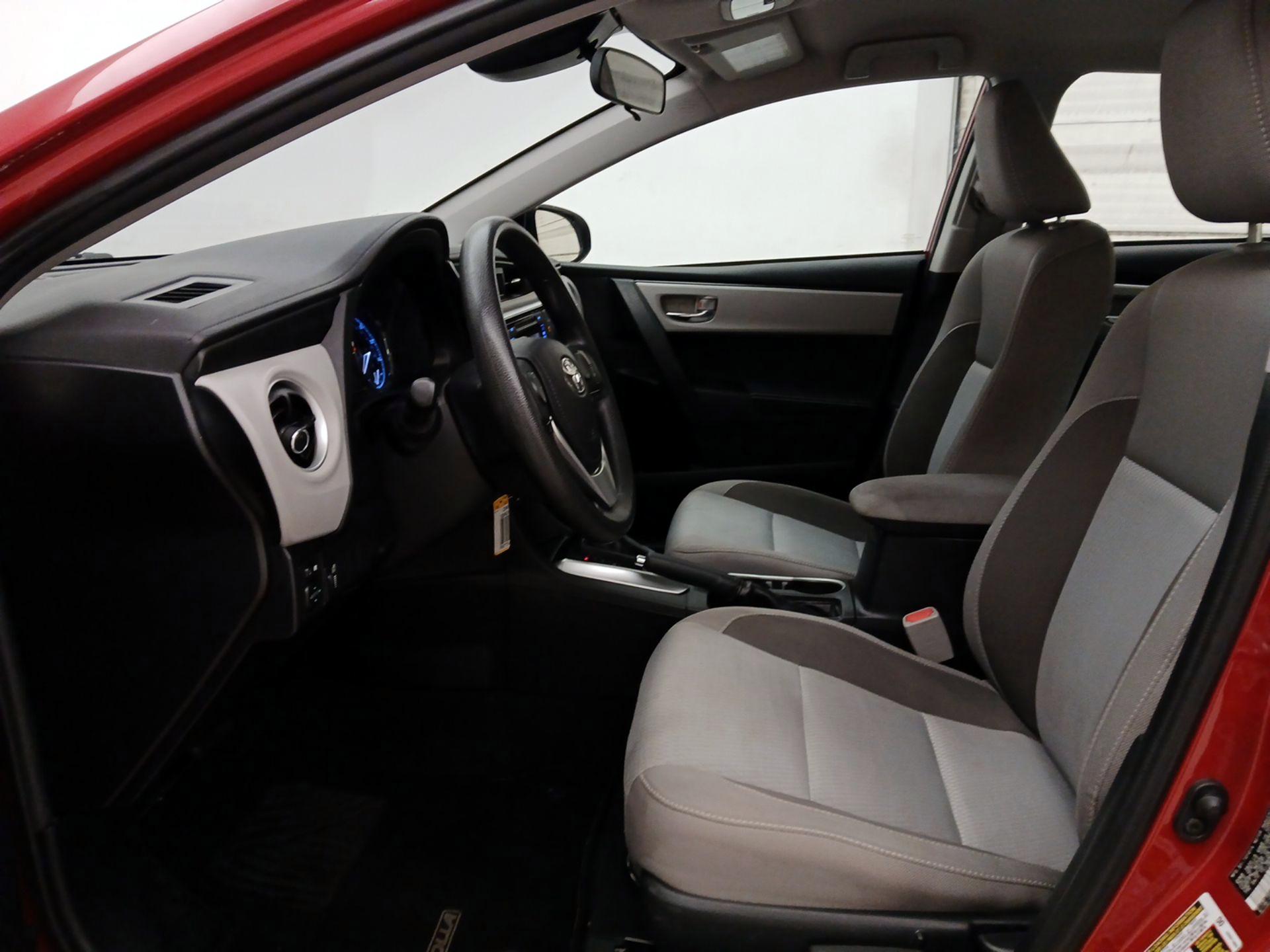 Thumbnail: 2017 Toyota Corolla - 11