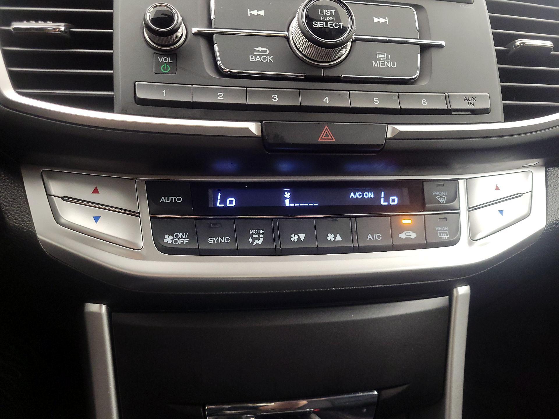 Thumbnail: 2015 Honda Accord - 16