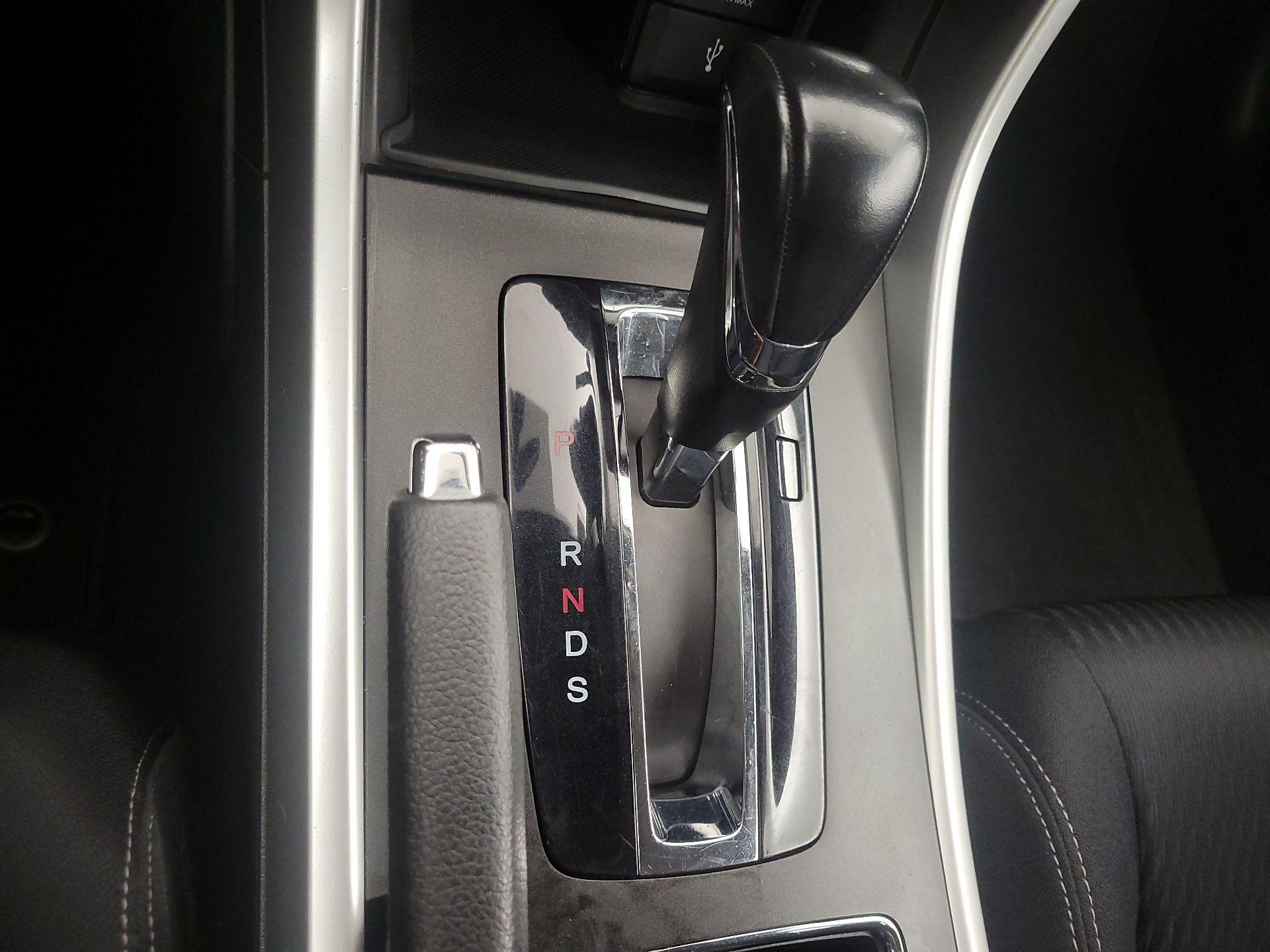 Thumbnail: 2015 Honda Accord - 17
