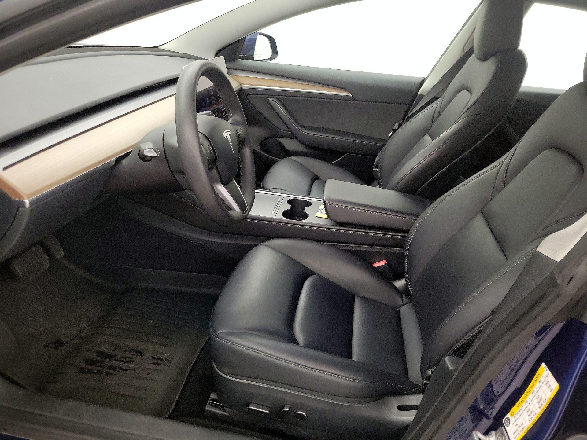 Thumbnail: 2023 Tesla Model 3 - 11