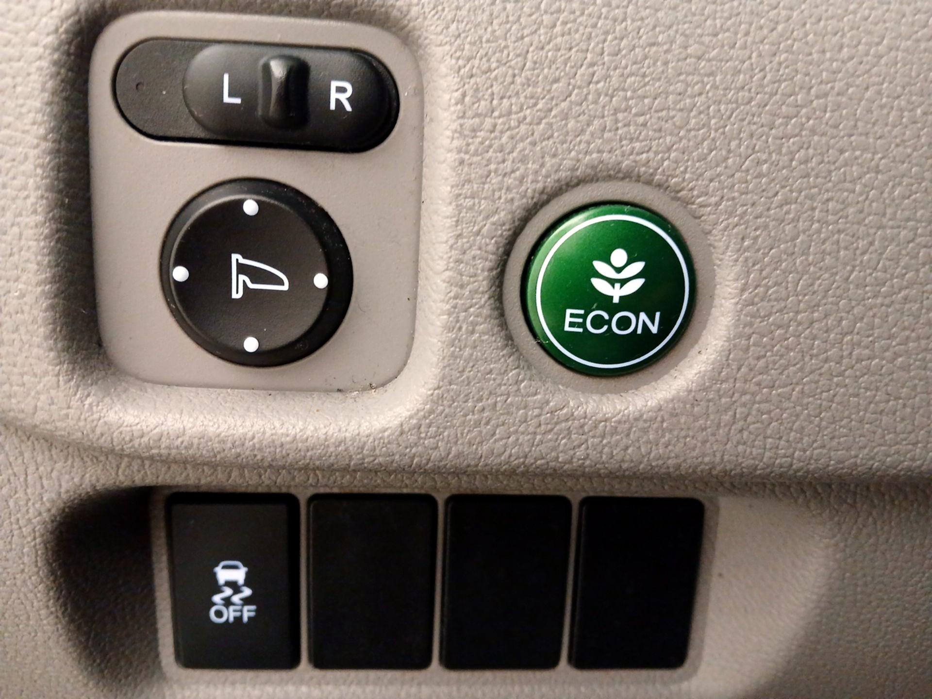 Thumbnail: 2016 Honda Pilot - 13