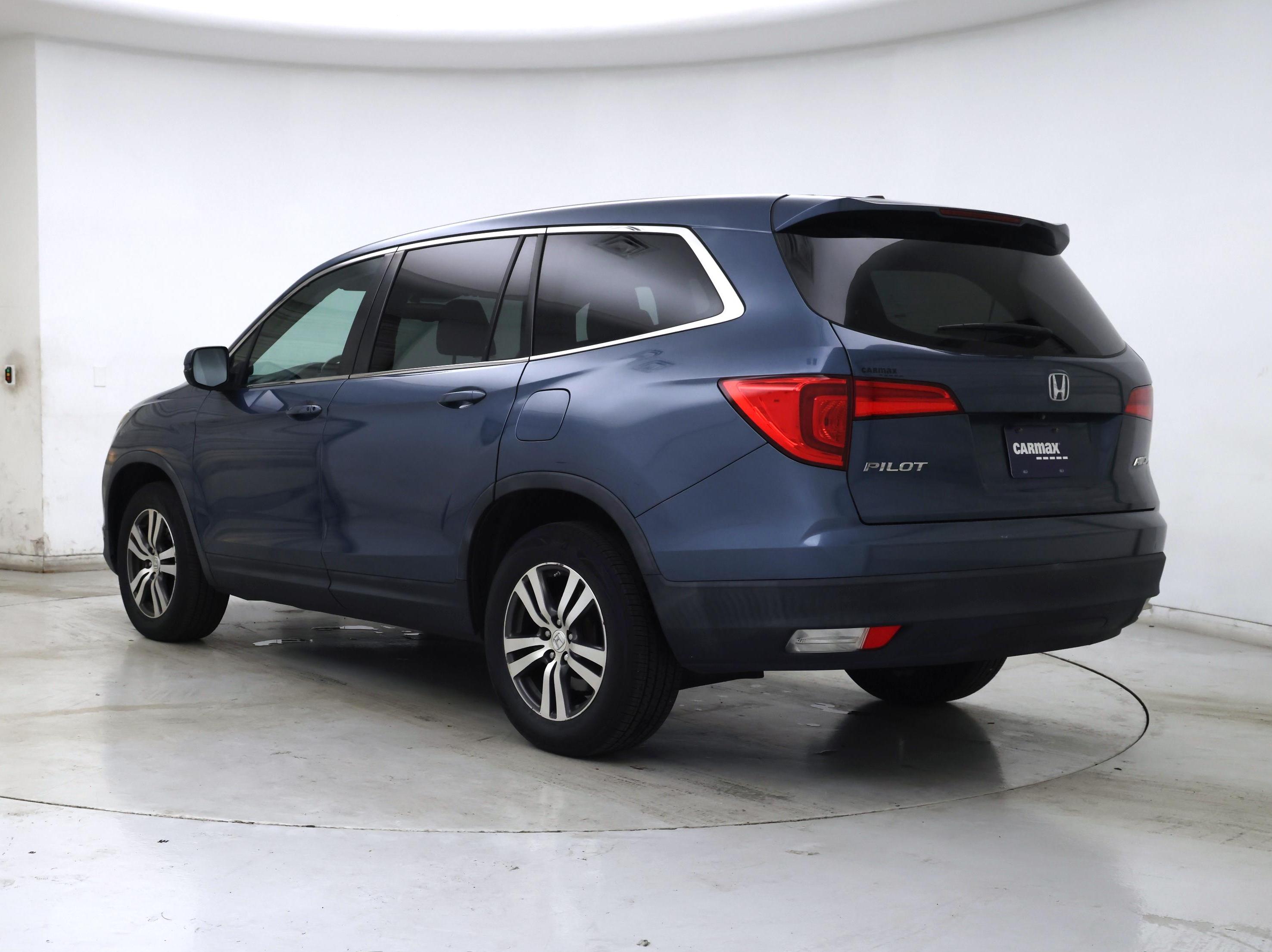 Thumbnail: 2016 Honda Pilot - 2