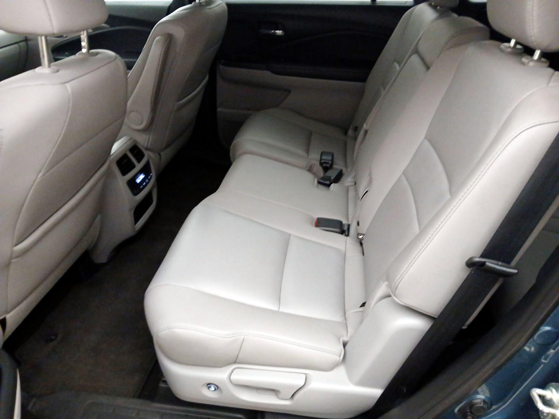 Thumbnail: 2016 Honda Pilot - 20