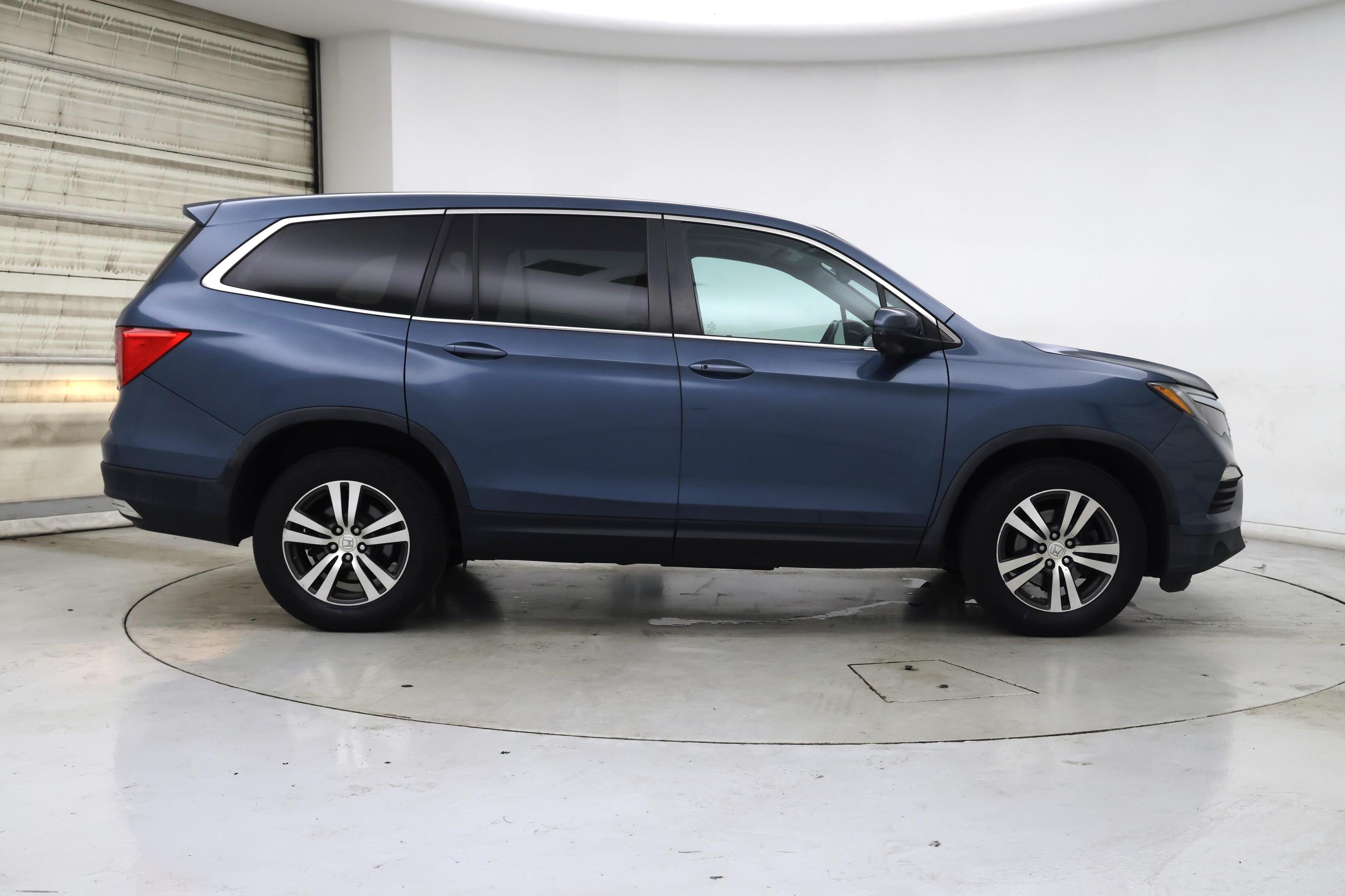 Thumbnail: 2016 Honda Pilot - 7