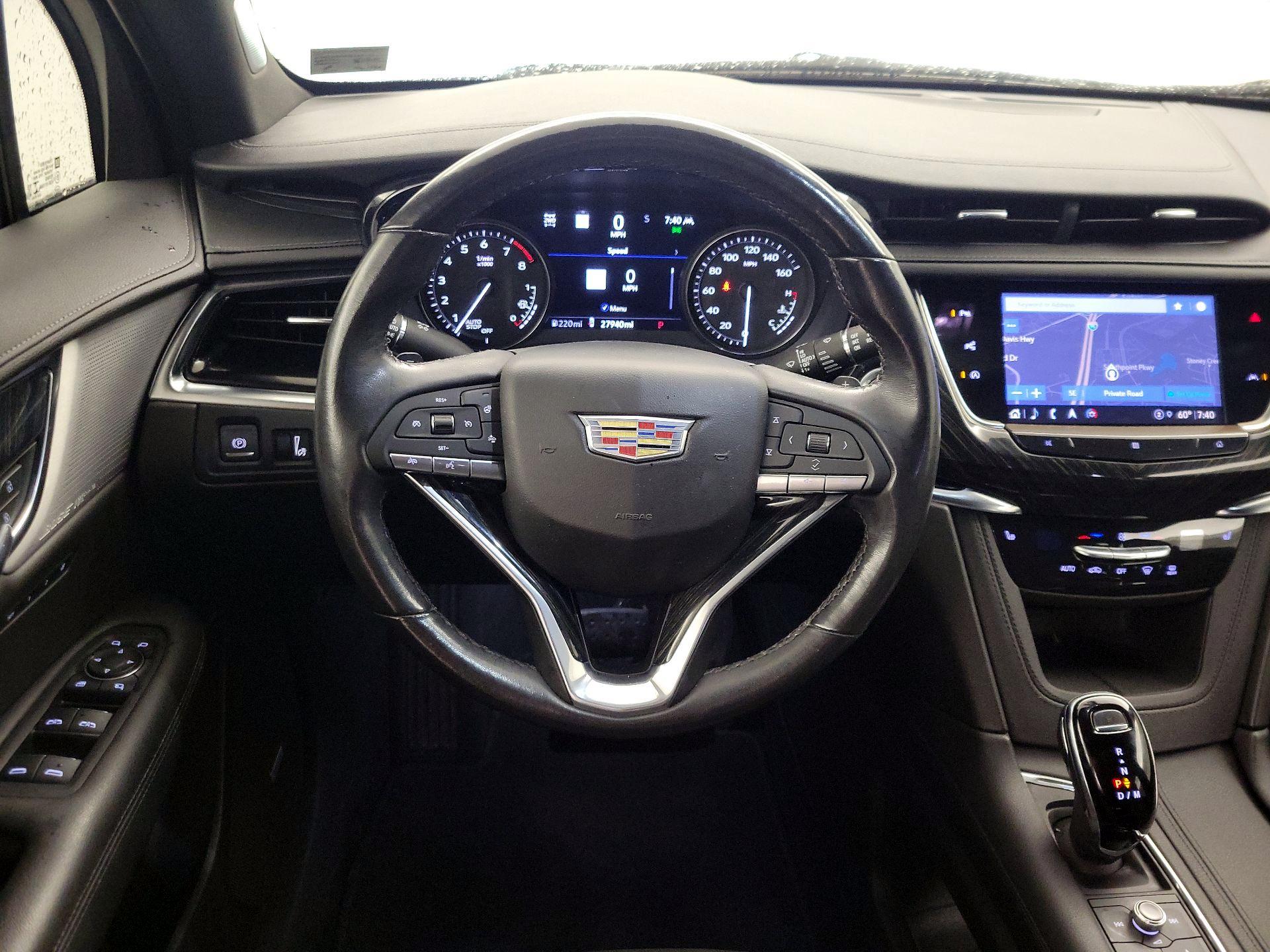 Thumbnail: 2021 Cadillac XT6 - 10