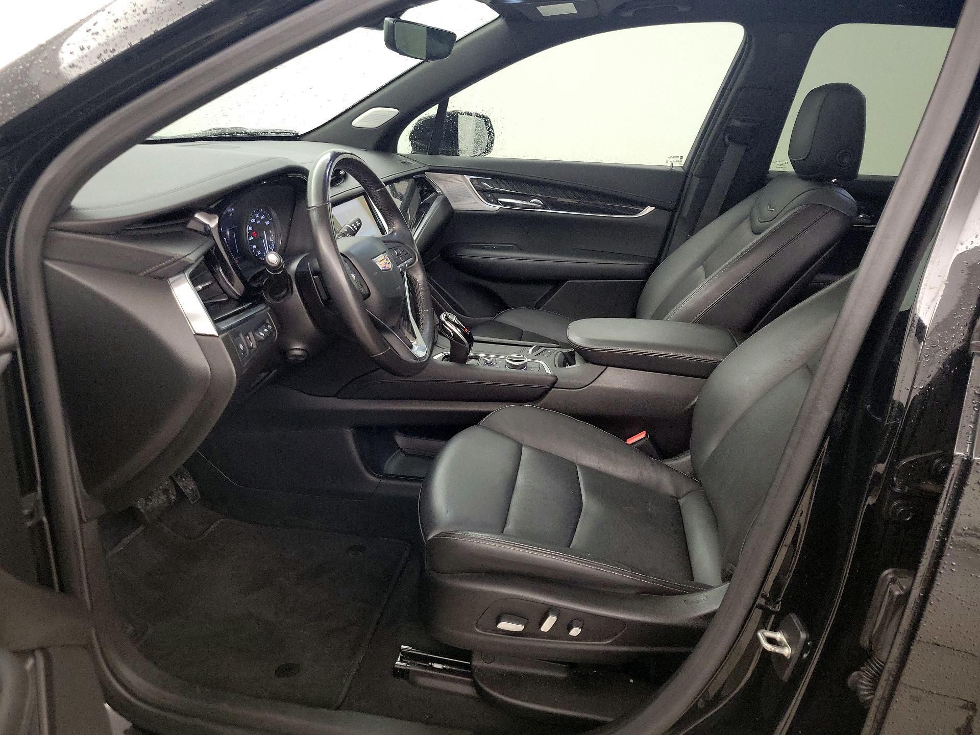 Thumbnail: 2021 Cadillac XT6 - 11