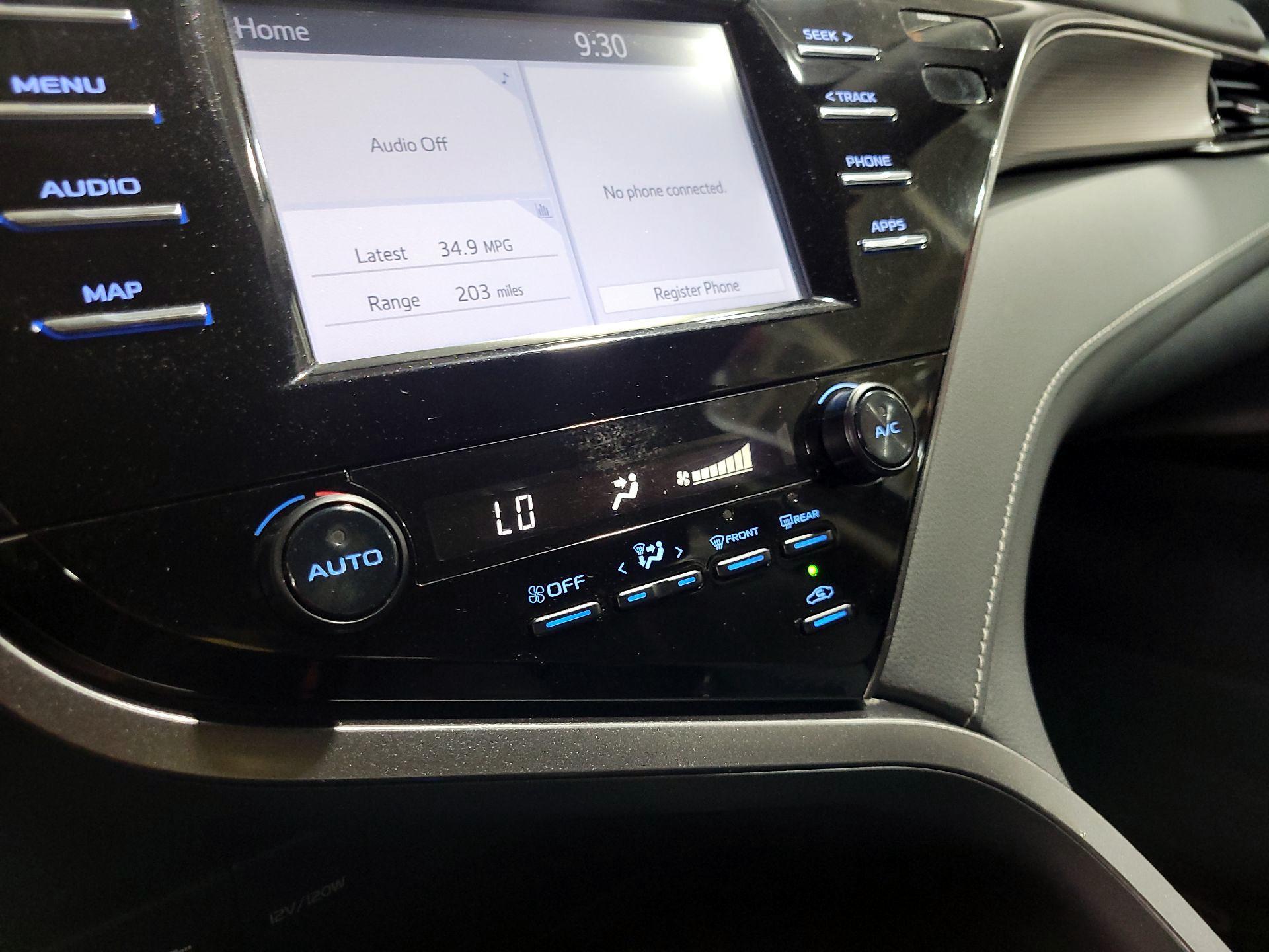 Thumbnail: 2019 Toyota Camry - 16