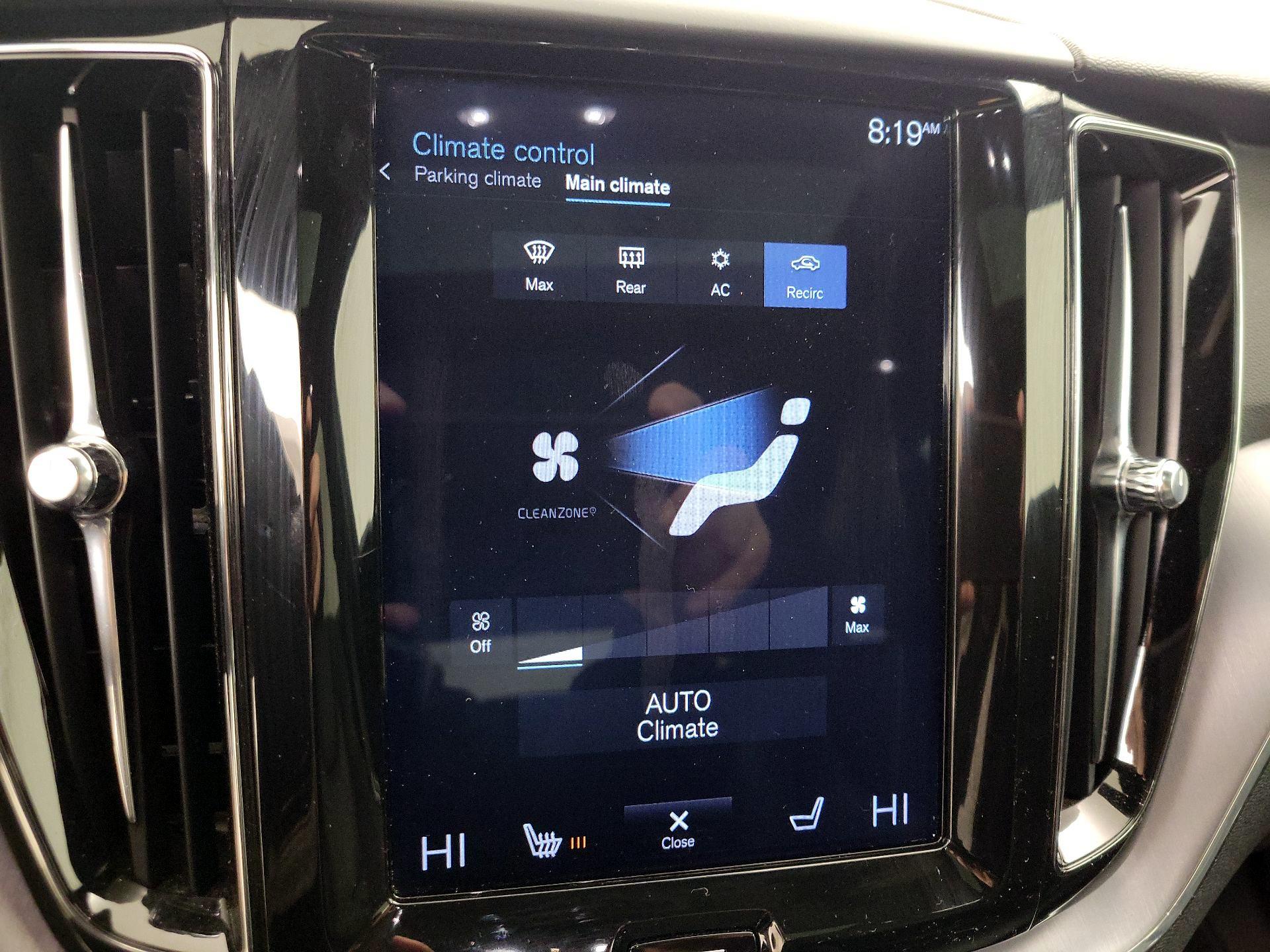 Thumbnail: 2020 Volvo XC60 - 16