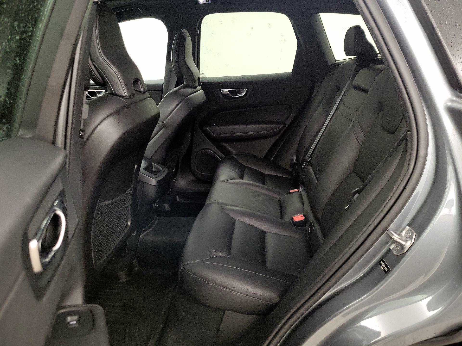 Thumbnail: 2020 Volvo XC60 - 20