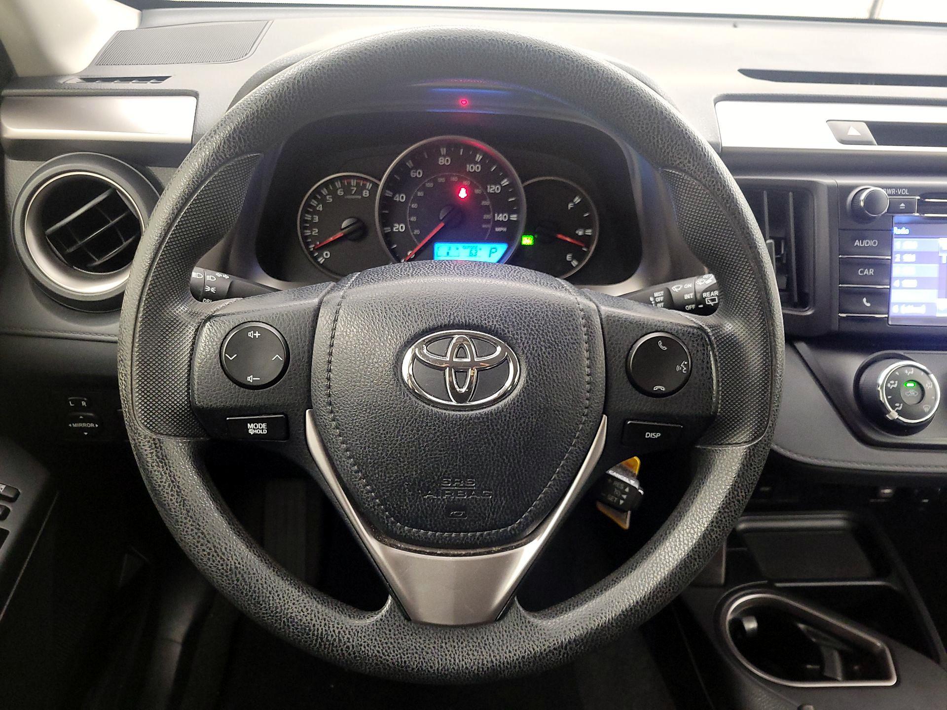 Thumbnail: 2016 Toyota RAV4 - 10