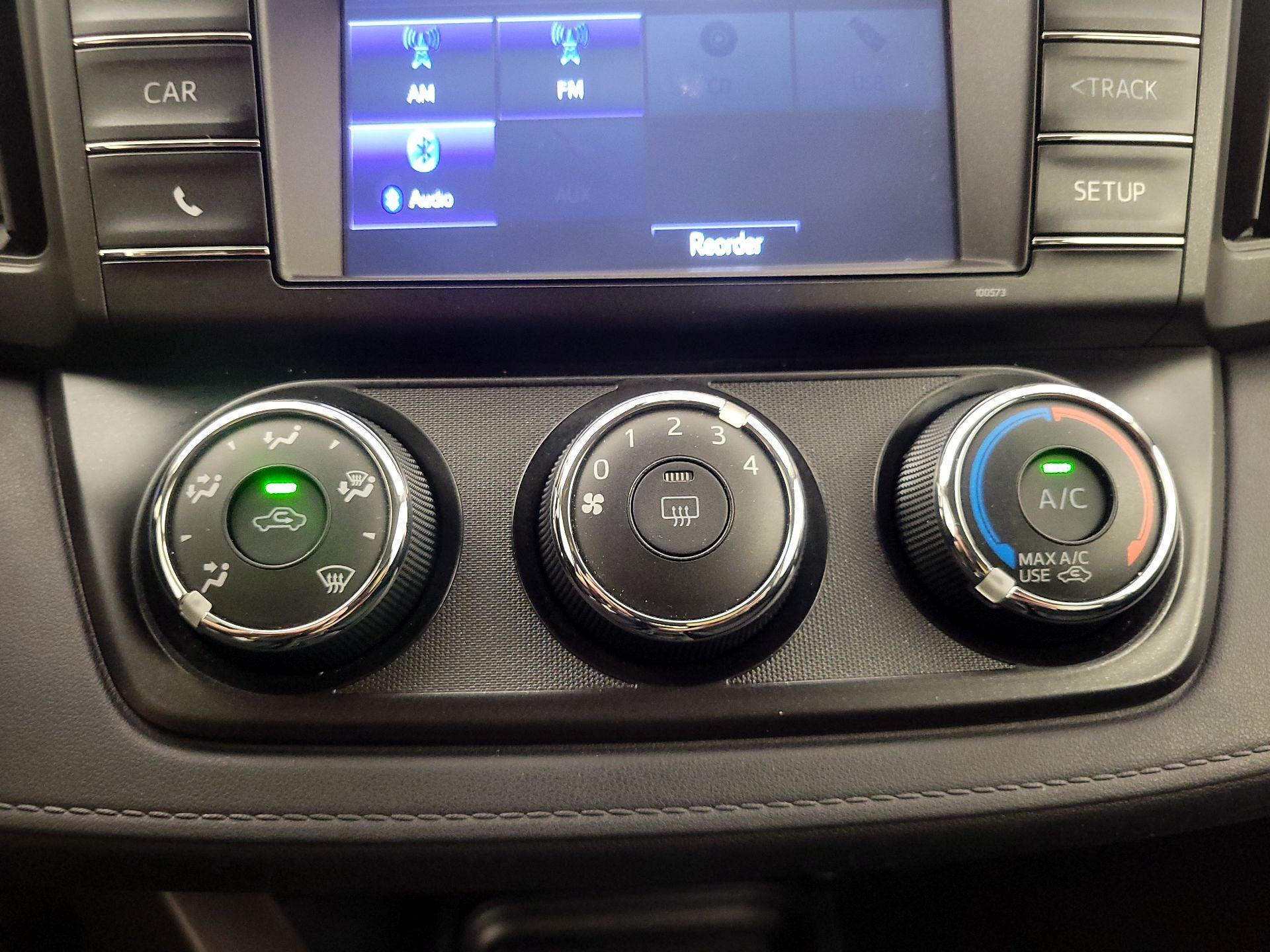 Thumbnail: 2016 Toyota RAV4 - 16
