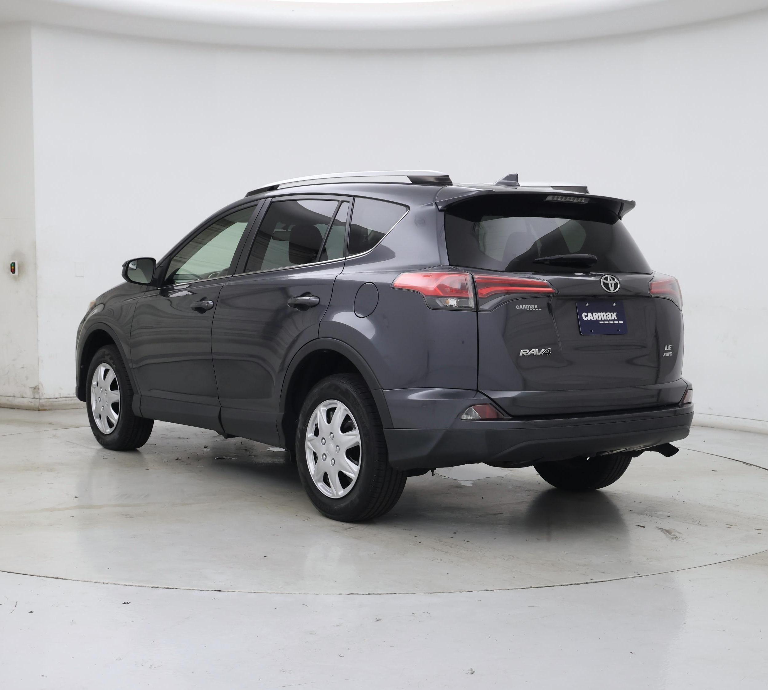 Thumbnail: 2016 Toyota RAV4 - 2