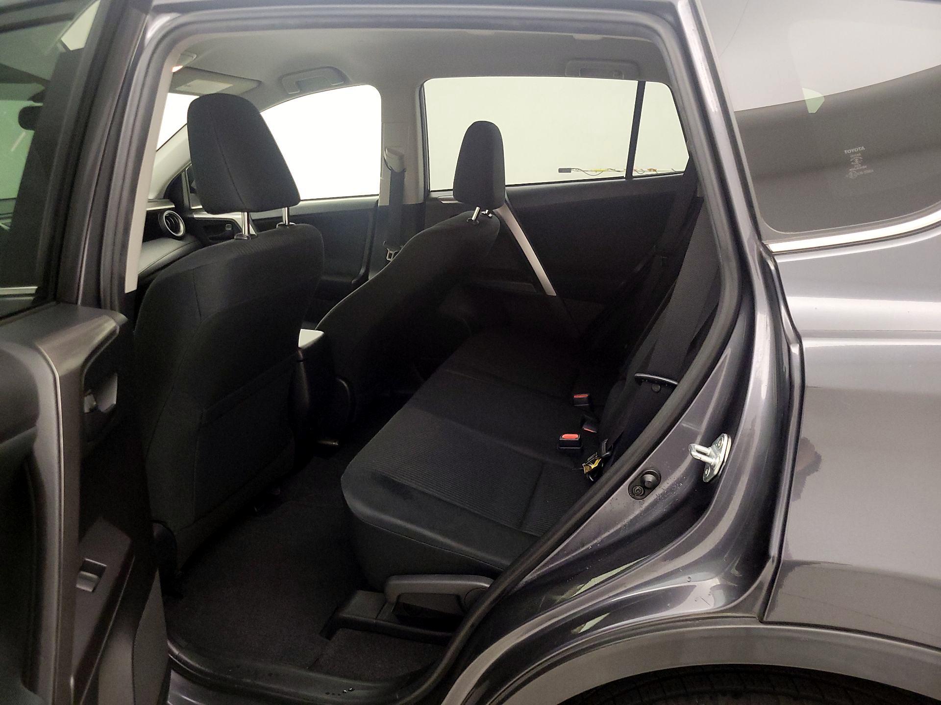 Thumbnail: 2016 Toyota RAV4 - 19