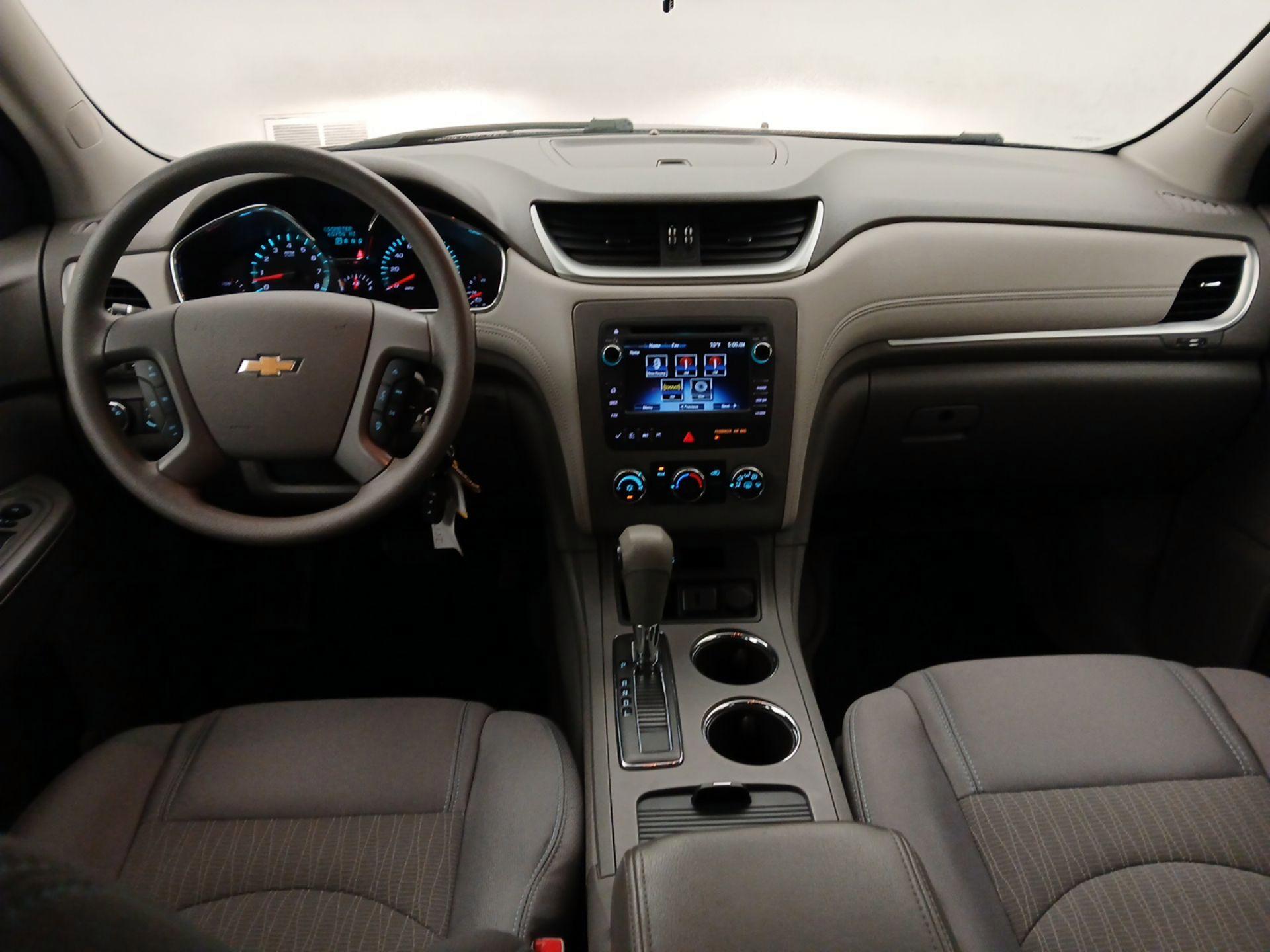 Thumbnail: 2015 Chevrolet Traverse - 9