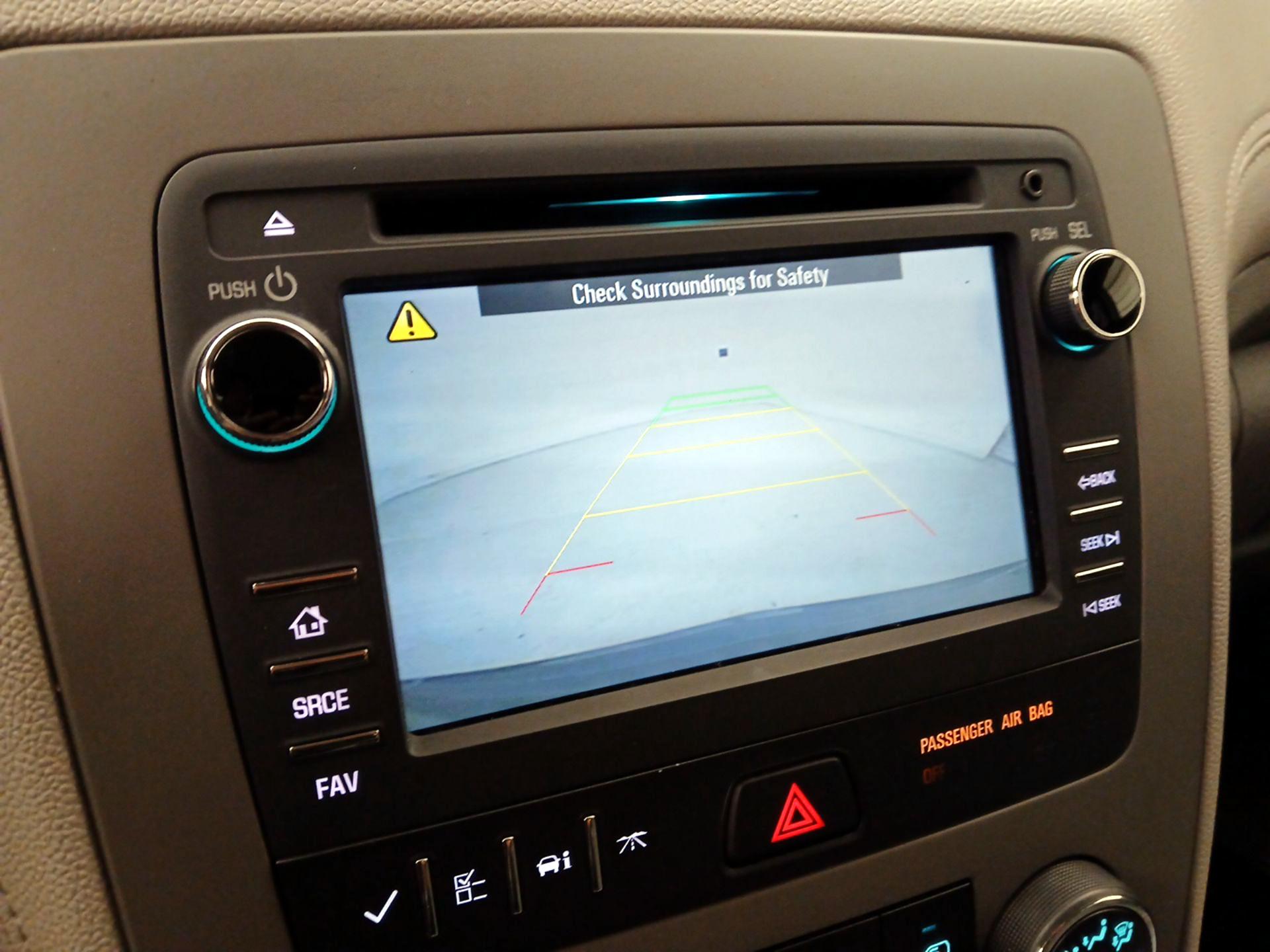 Thumbnail: 2015 Chevrolet Traverse - 14