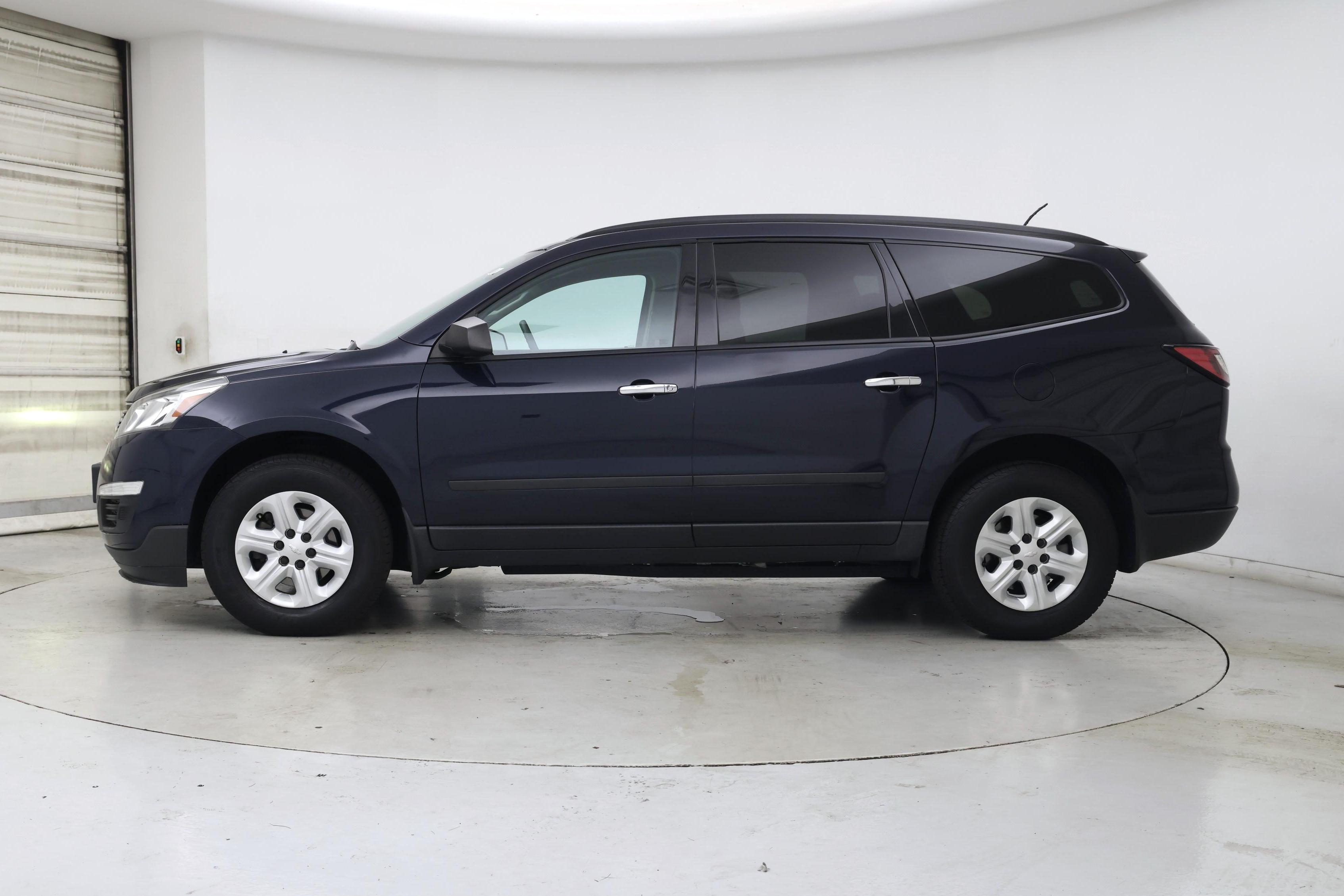 Thumbnail: 2015 Chevrolet Traverse - 3