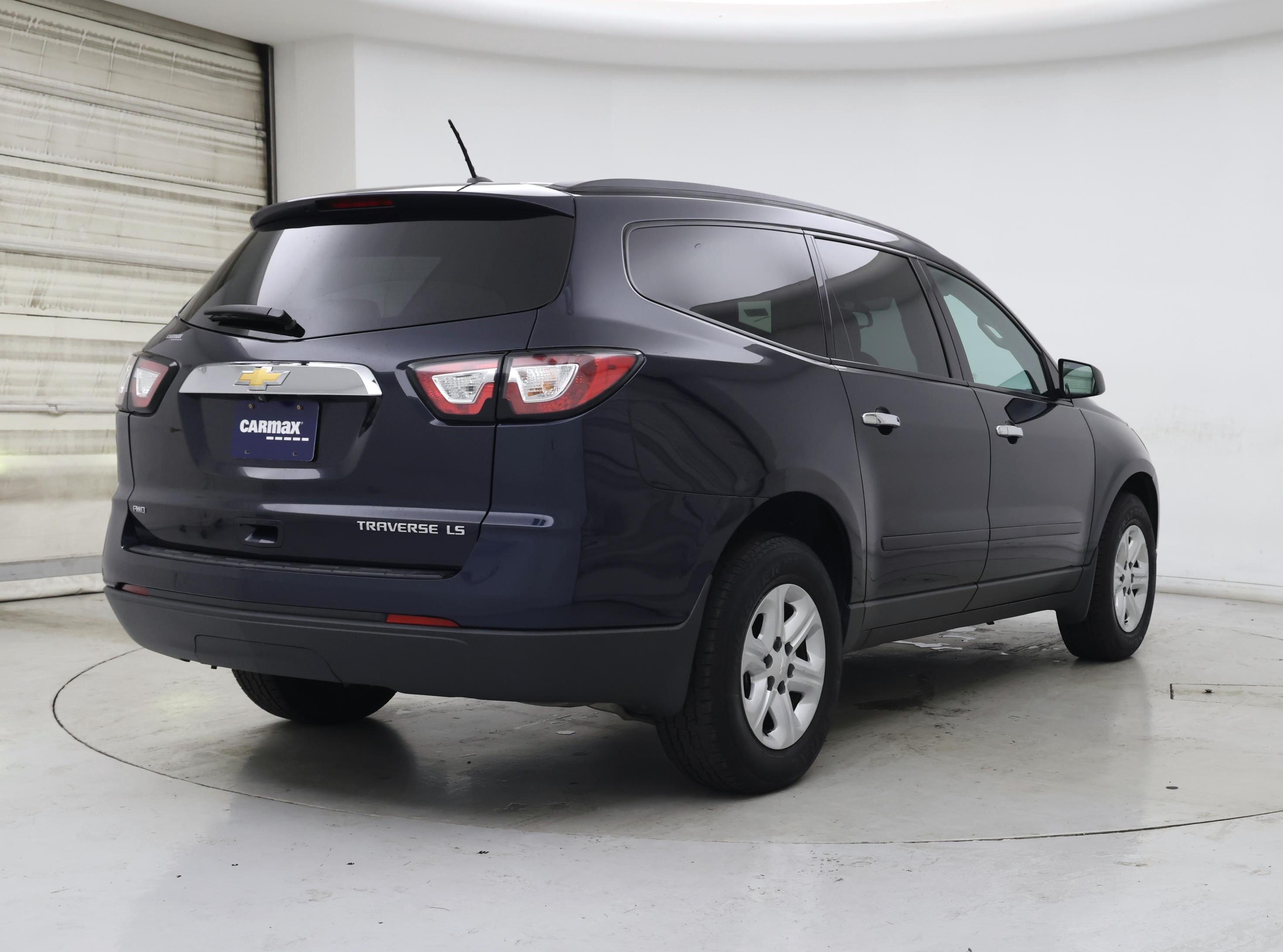 Thumbnail: 2015 Chevrolet Traverse - 8