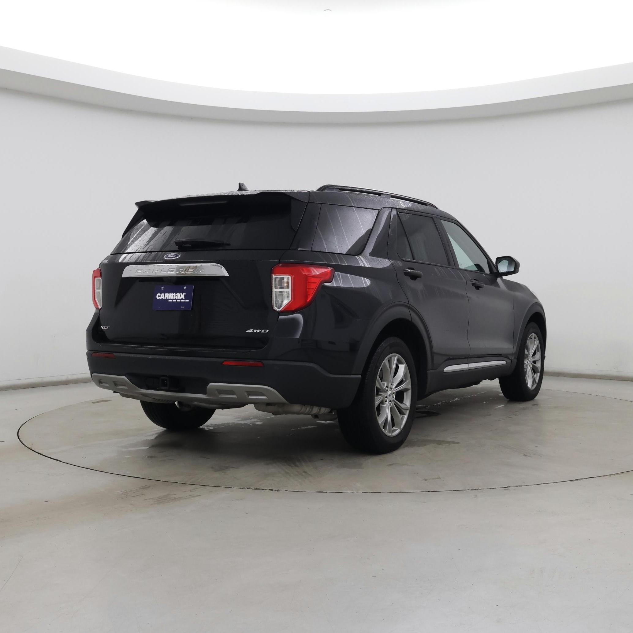 Thumbnail: 2023 Ford Explorer - 8