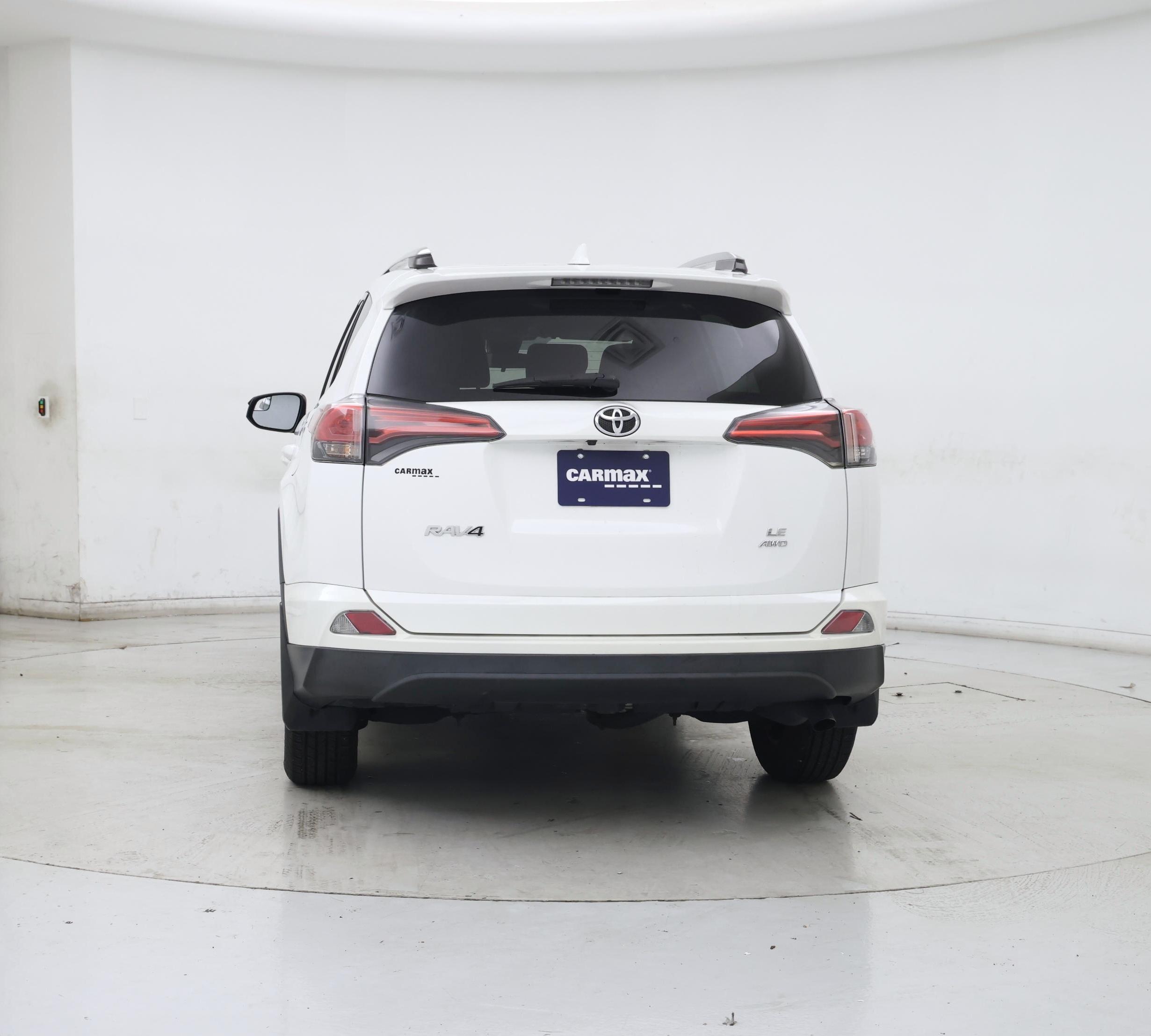 Thumbnail: 2018 Toyota RAV4 - 6