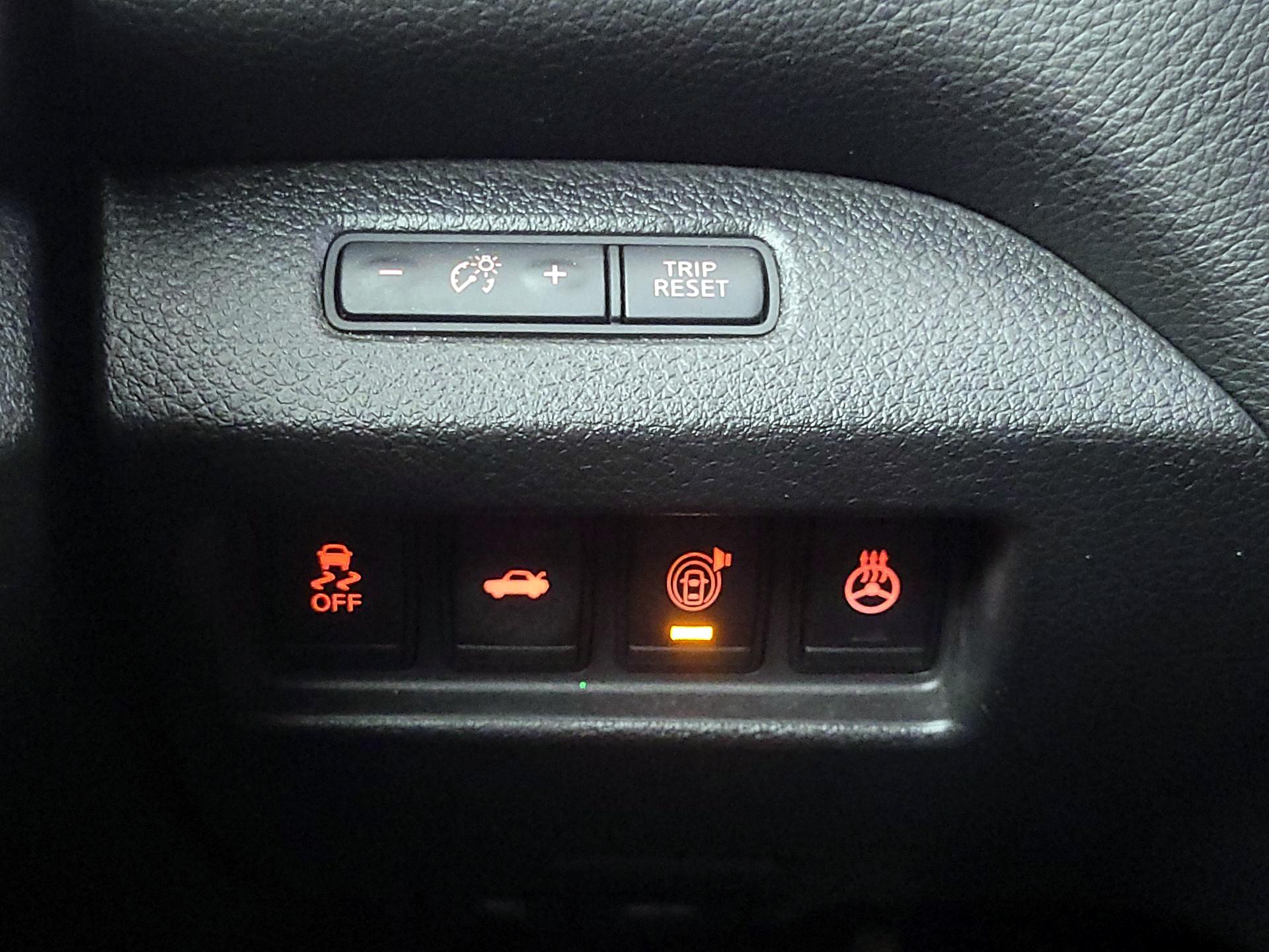 Thumbnail: 2014 Nissan Altima - 13