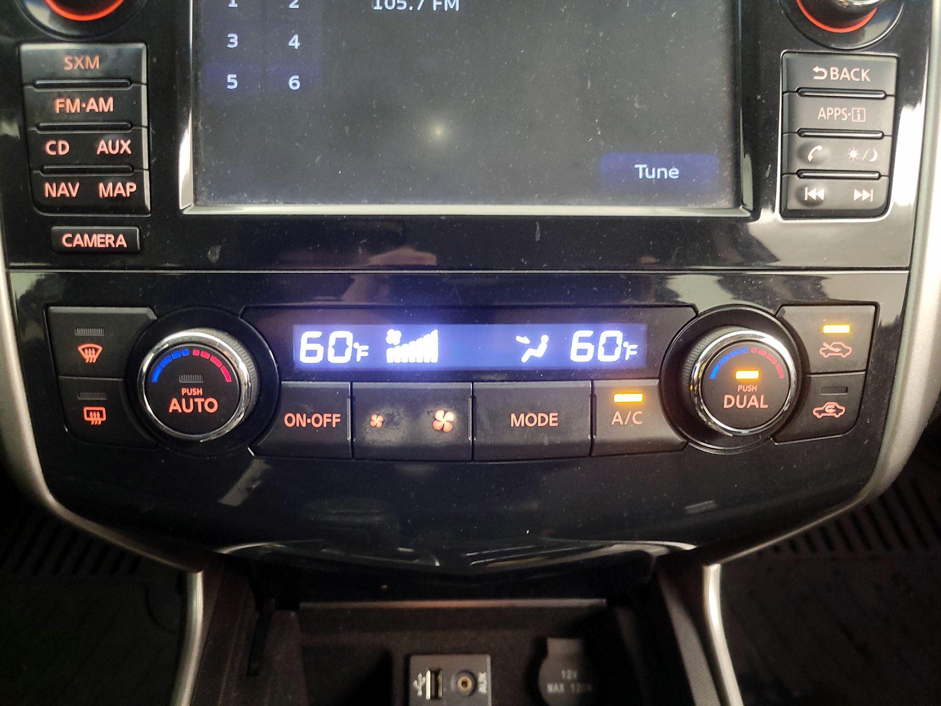 Thumbnail: 2014 Nissan Altima - 16