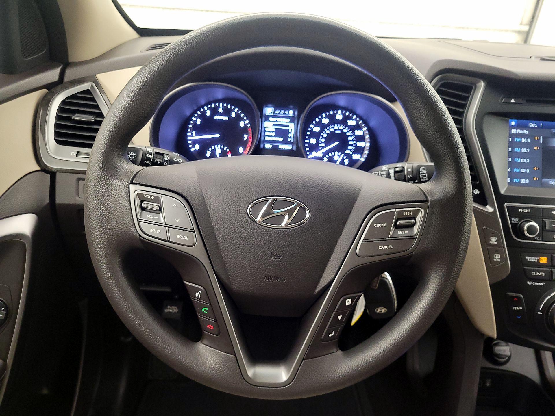 Thumbnail: 2017 Hyundai Santa Fe - 10