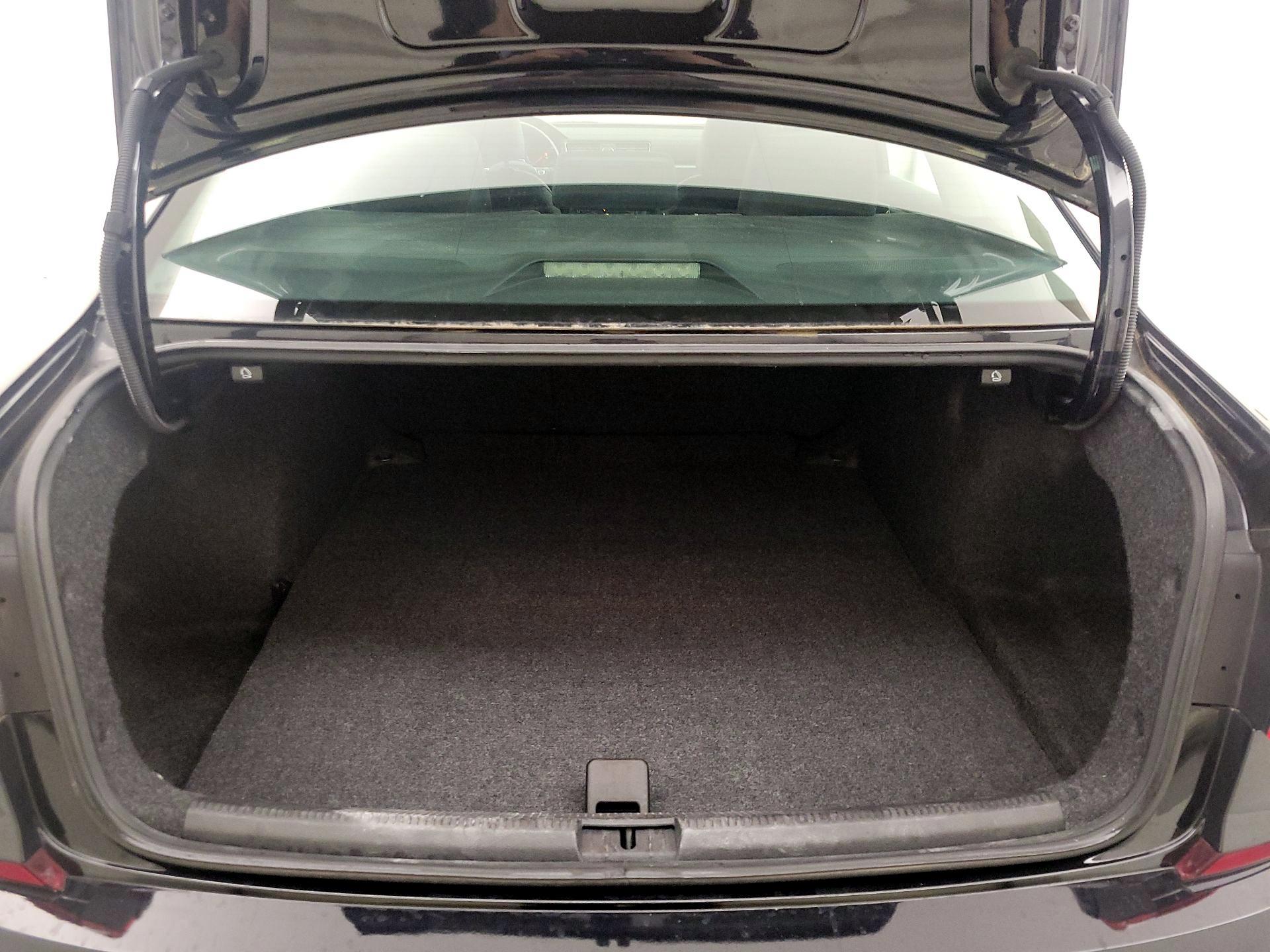 Thumbnail: 2017 Volkswagen Passat - 20