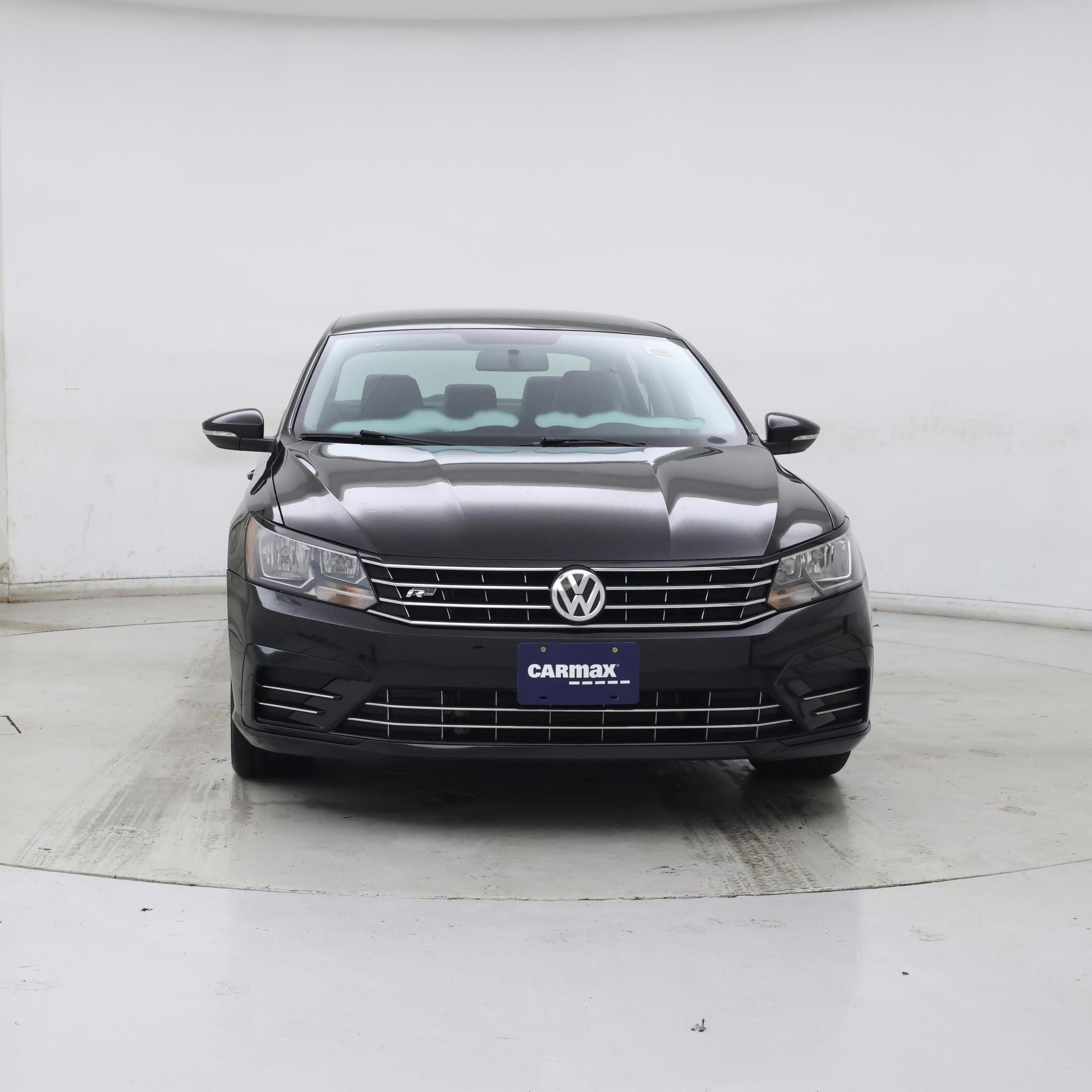 Thumbnail: 2017 Volkswagen Passat - 5