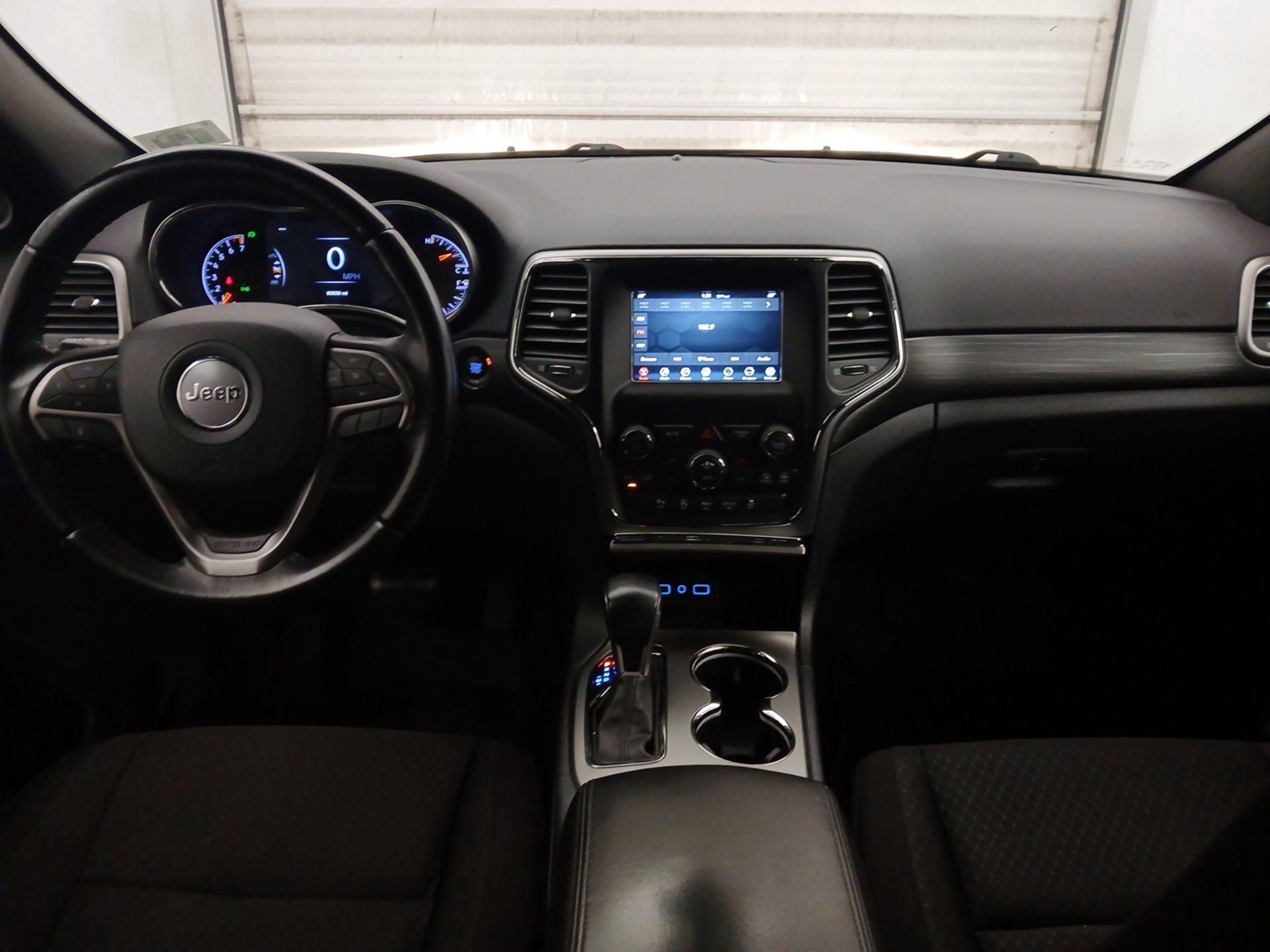 Thumbnail: 2020 Jeep Grand Cherokee - 9