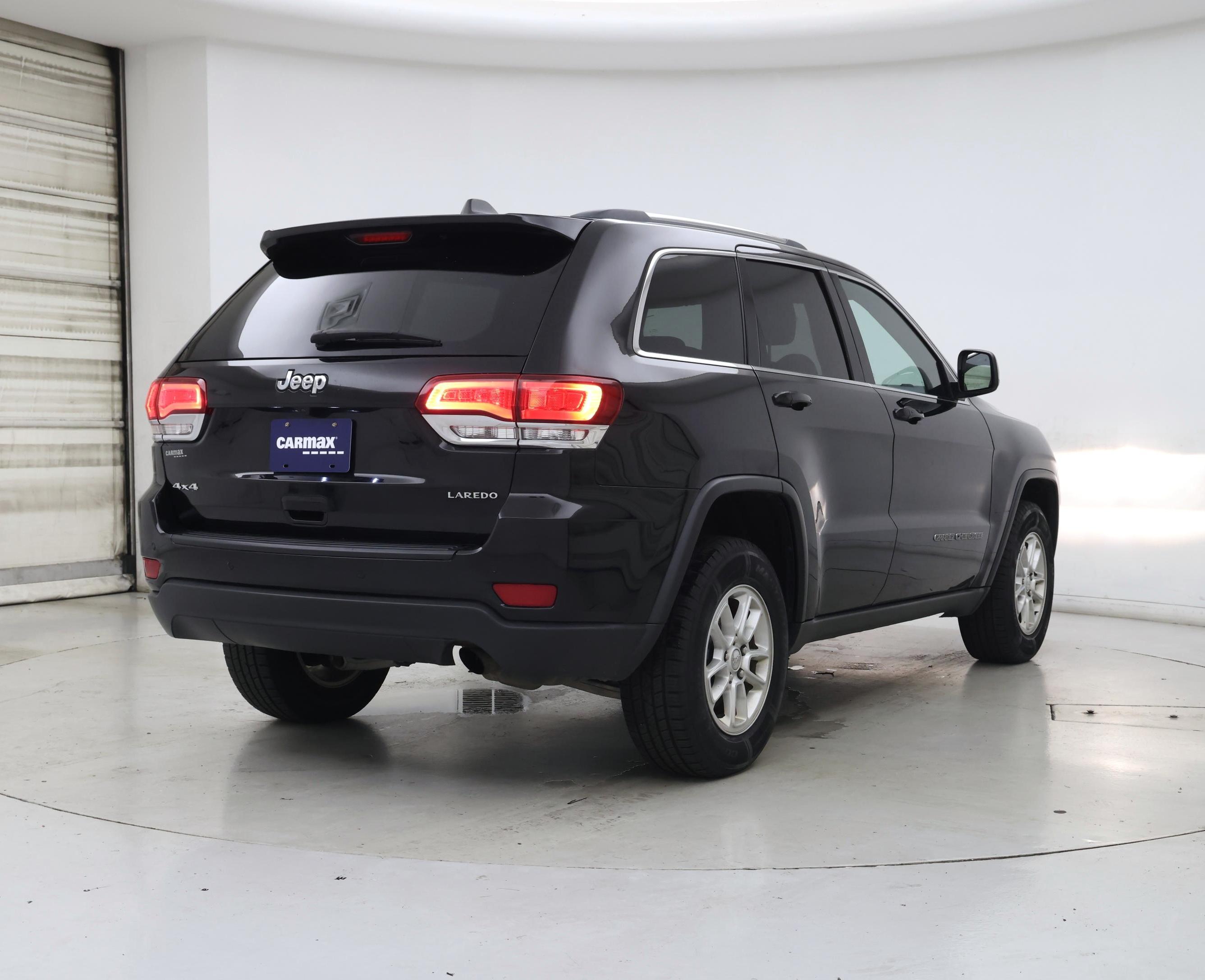 Thumbnail: 2020 Jeep Grand Cherokee - 8