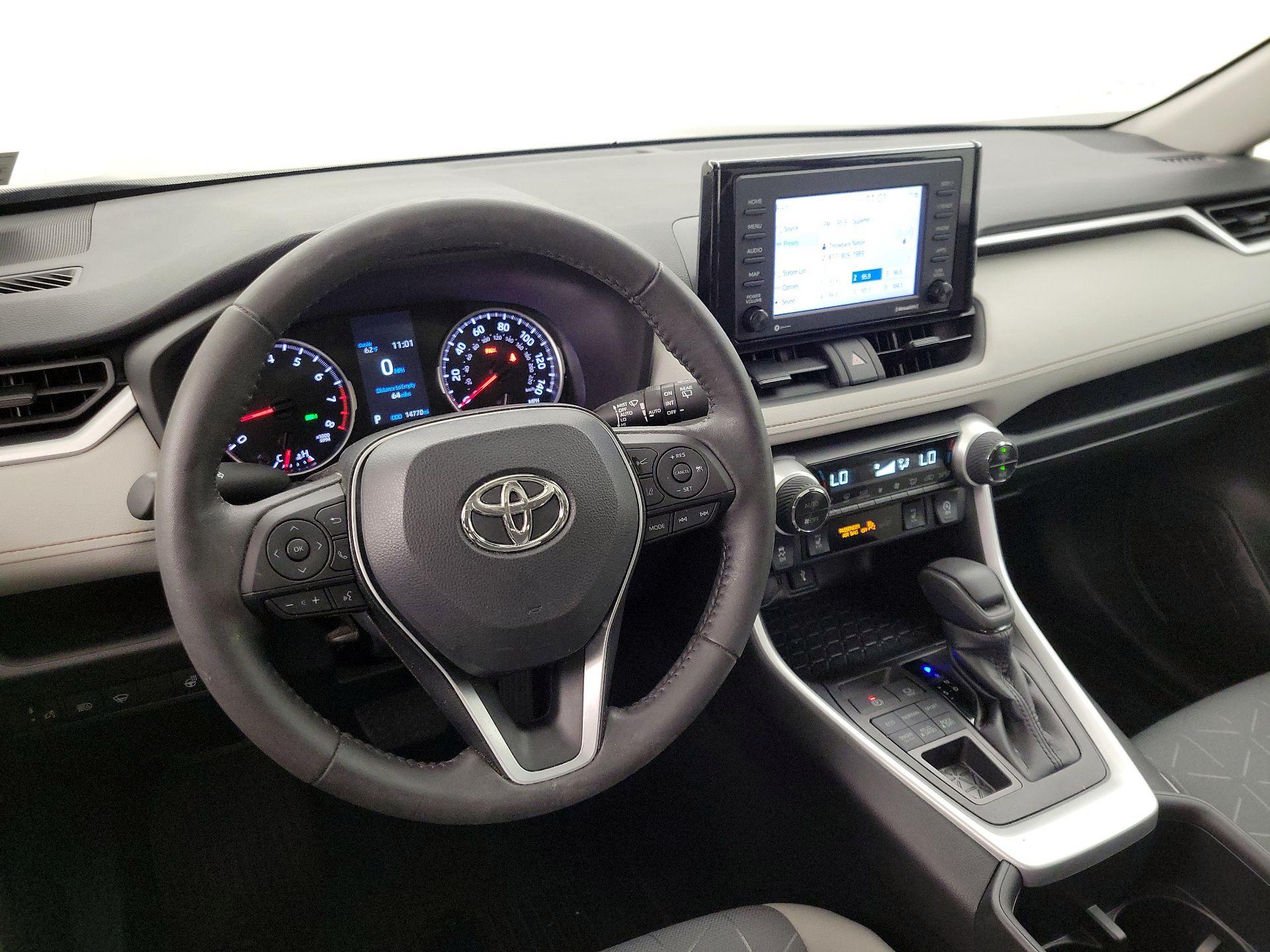 Thumbnail: 2022 Toyota RAV4 - 9
