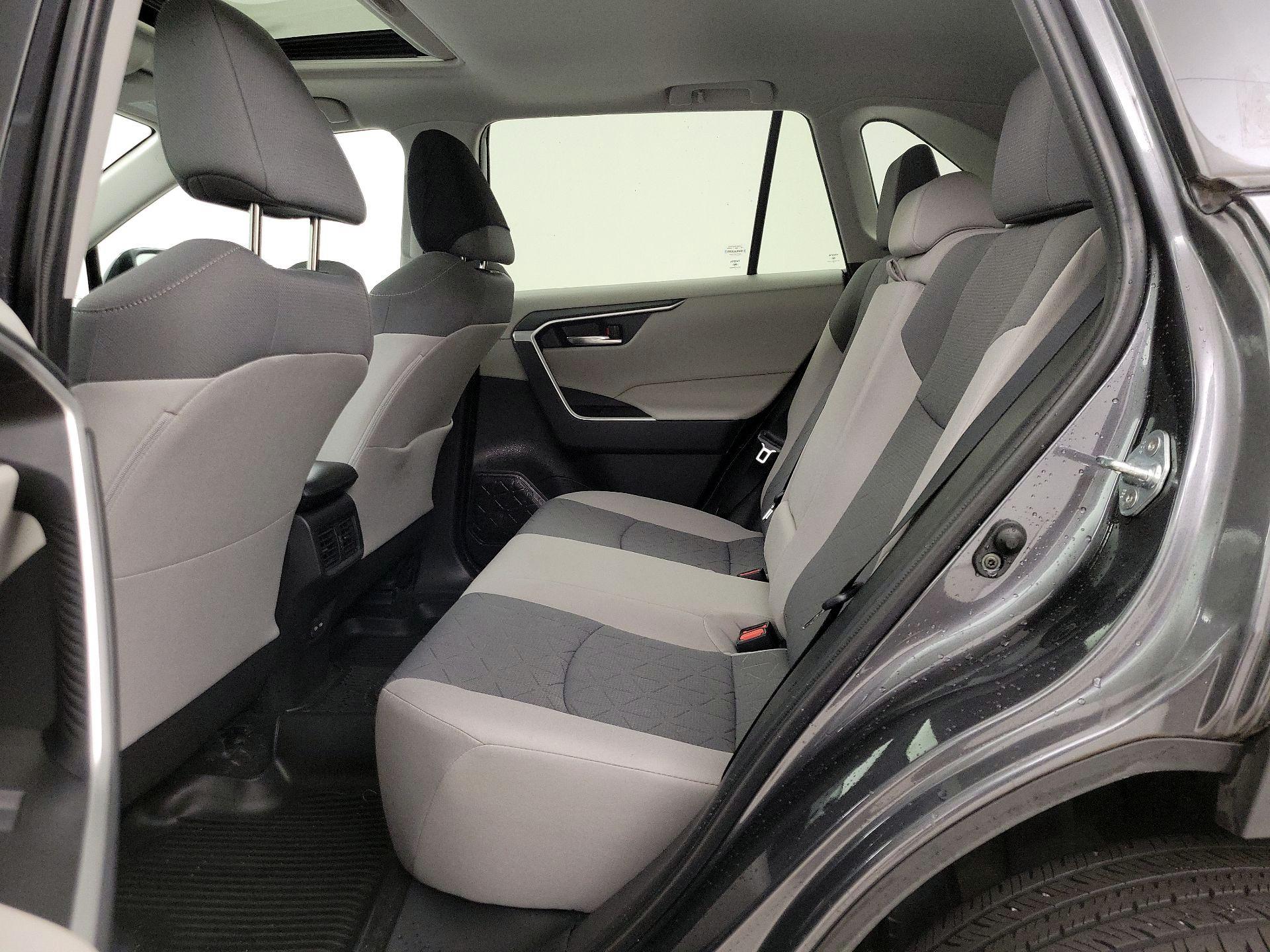 Thumbnail: 2022 Toyota RAV4 - 20