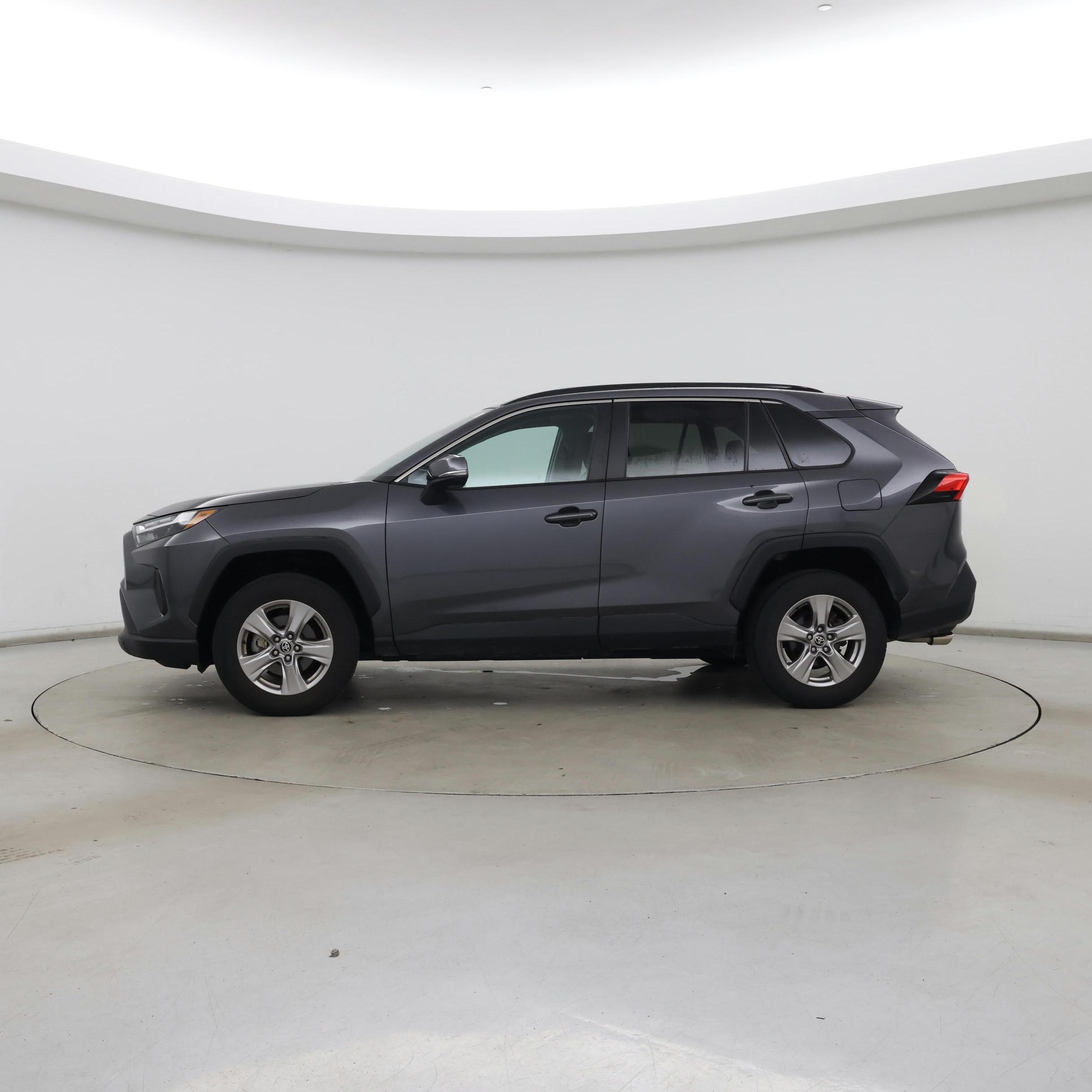 Thumbnail: 2022 Toyota RAV4 - 3