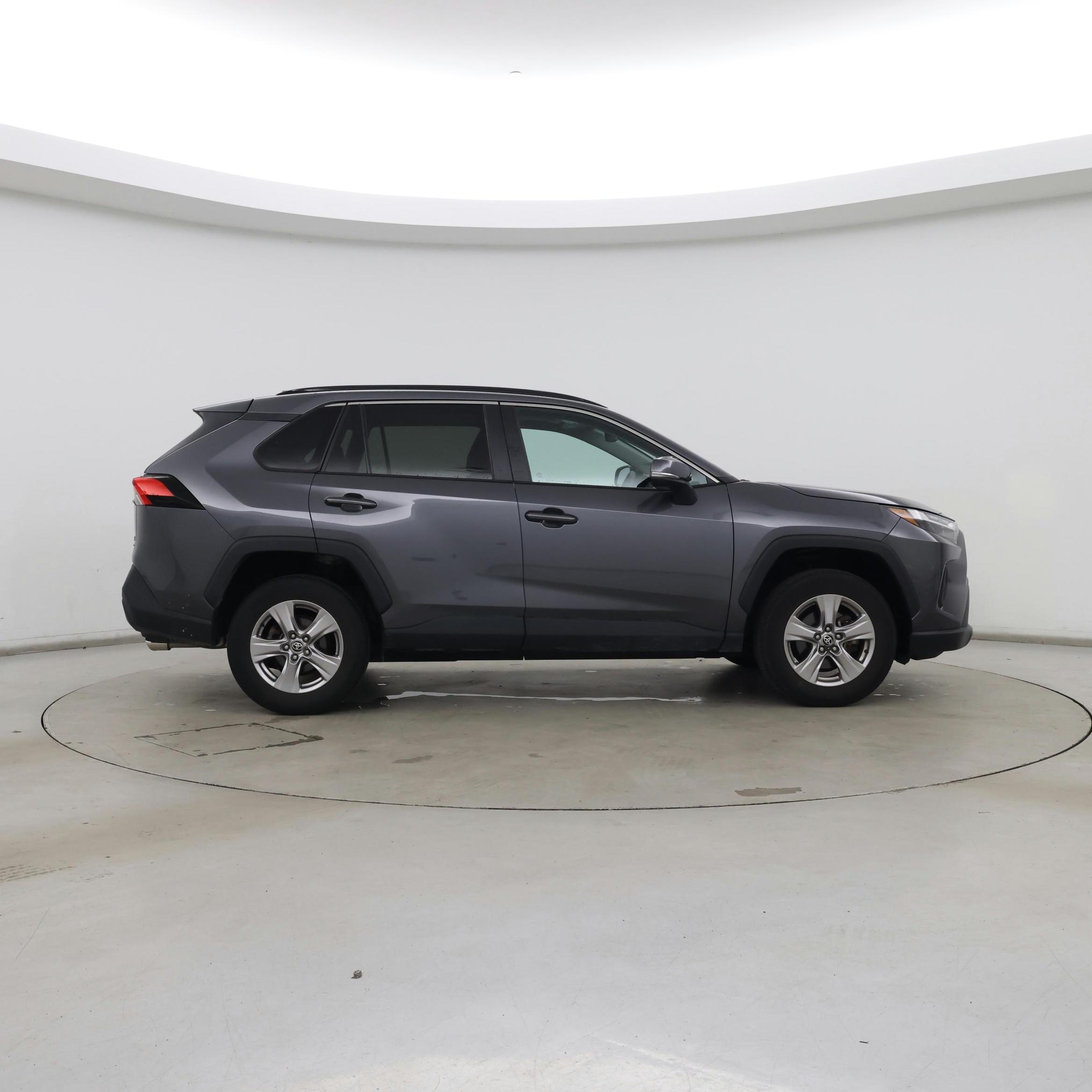 Thumbnail: 2022 Toyota RAV4 - 7